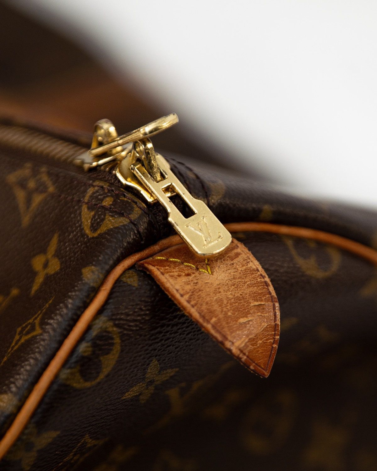 Louis Vuitton Louis Vuitton Monogram Keepall Duffle Size ONE SIZE - 4 Thumbnail