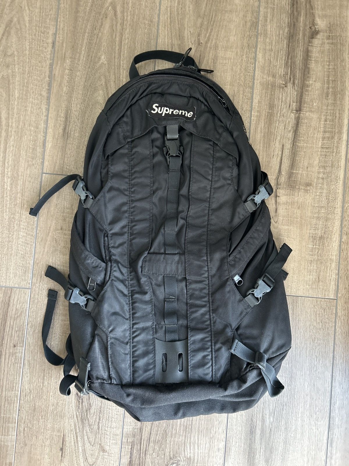 Supreme Supreme 2004 40 Thieves XBT Backpack Size ONE SIZE - 2 Thumbnail