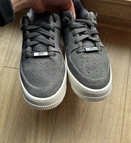 Nike Nike Air Force 1 Sage Low Night Women's Gray Suede Shoes Size US 8 / EU 41 - 11 Thumbnail