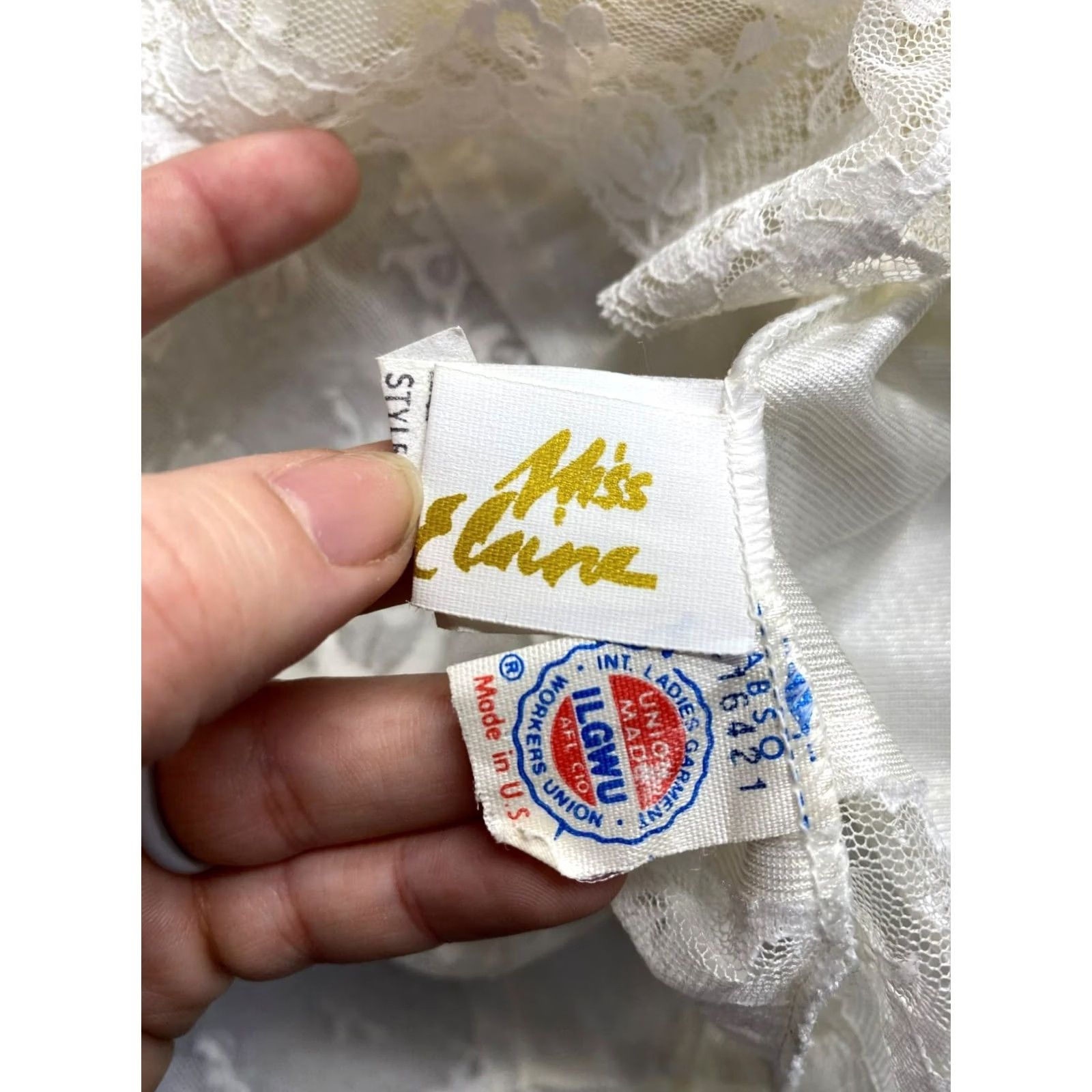 Vintage VINTAGE Miss Elaine Ivory Lace & Satin Nightgown Slip Dress Lace bust and hem accents Womens L Ivory Size L / US 10 / IT 46 - 5 Thumbnail