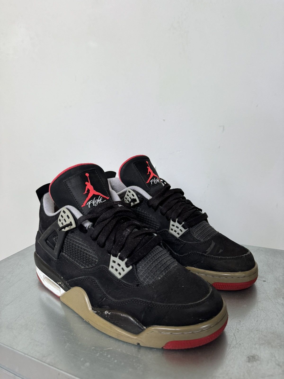 Jordan Brand × Nike Jordan 4 Bred 2012 Size 9 US Used Size US 9 / EU 42 - 1 Thumbnail