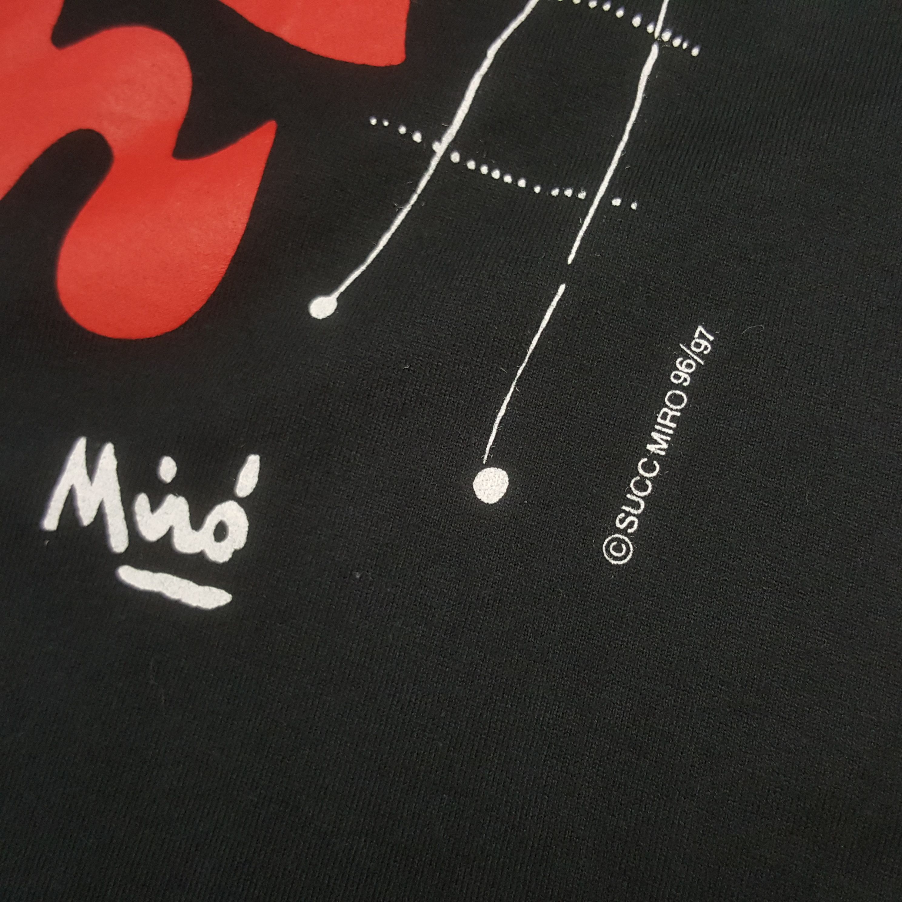Vintage Vintage 1996 Joan Miro Spanish Artists Tshirt RR29 Size US M / EU 48-50 / 2 - 7 Thumbnail