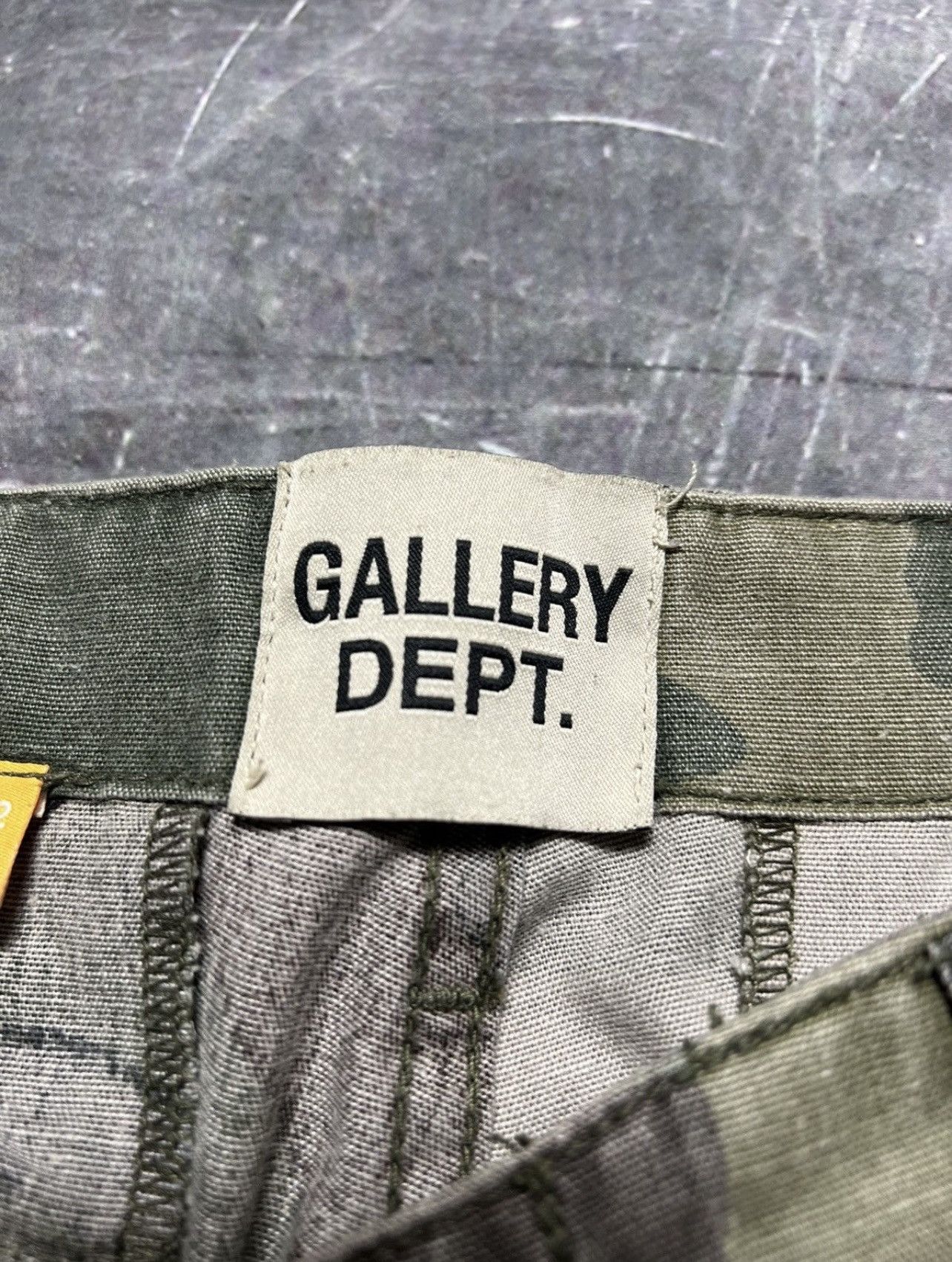 Gallery Dept. Gallery Dept Camo Flare Cargos Size 32 Size US 32 / EU 48 - 11 Thumbnail