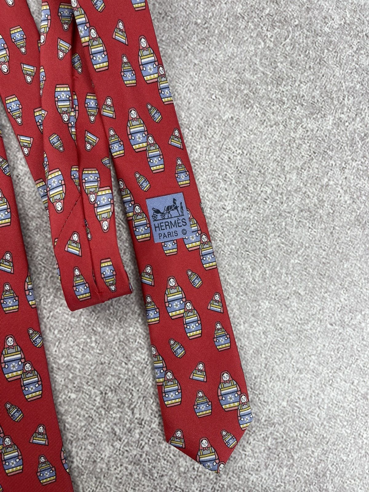 Hermes × Vintage Vintage Hermes Printed Red Silk Tie Size ONE SIZE - 9 Thumbnail