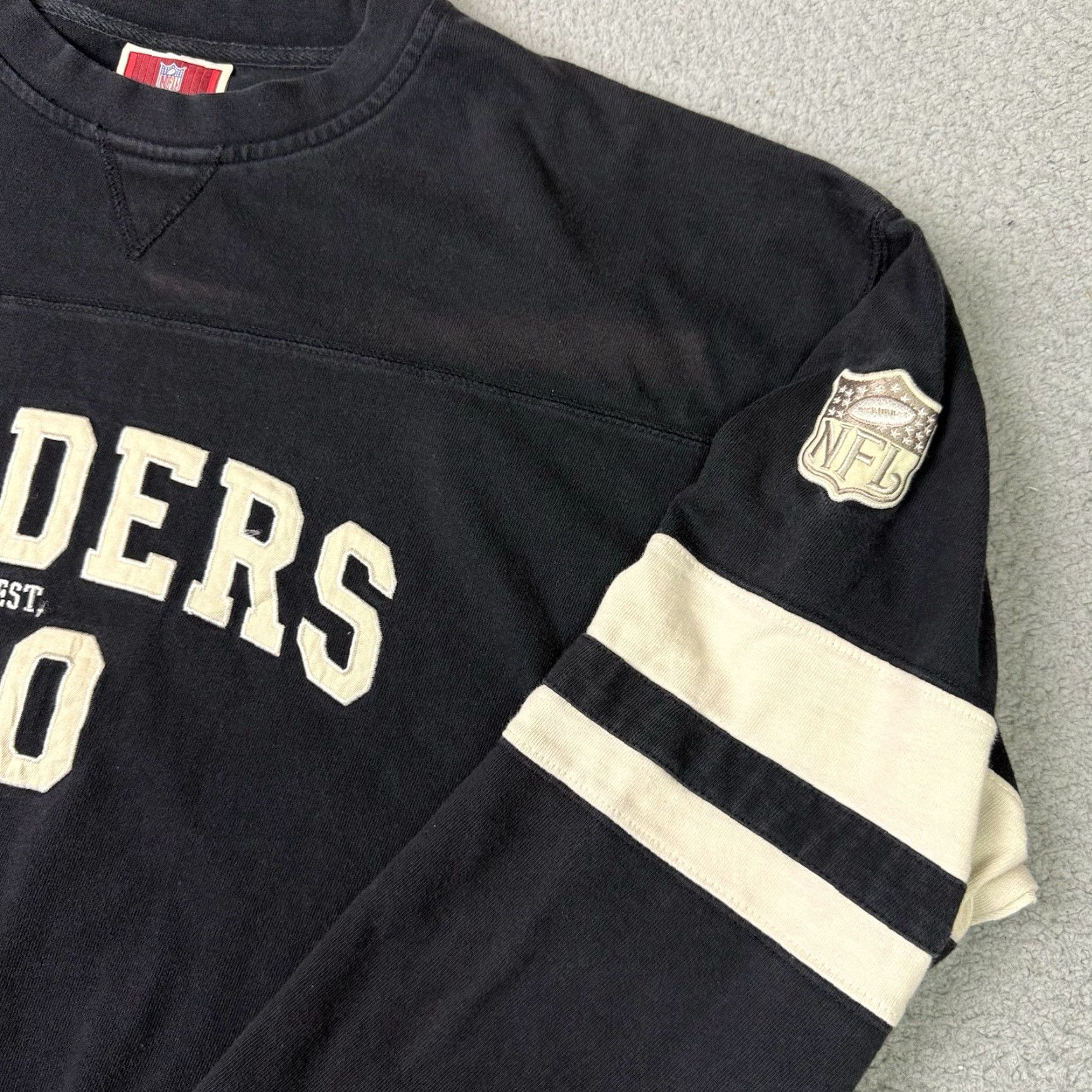 NFL VINTAGE Las Vegas Raiders Shirt Adult XXL Black NFL Originals Est 60 Rare LA Oakland 2XL Size US XXL / EU 58 / 5 - 5 Thumbnail