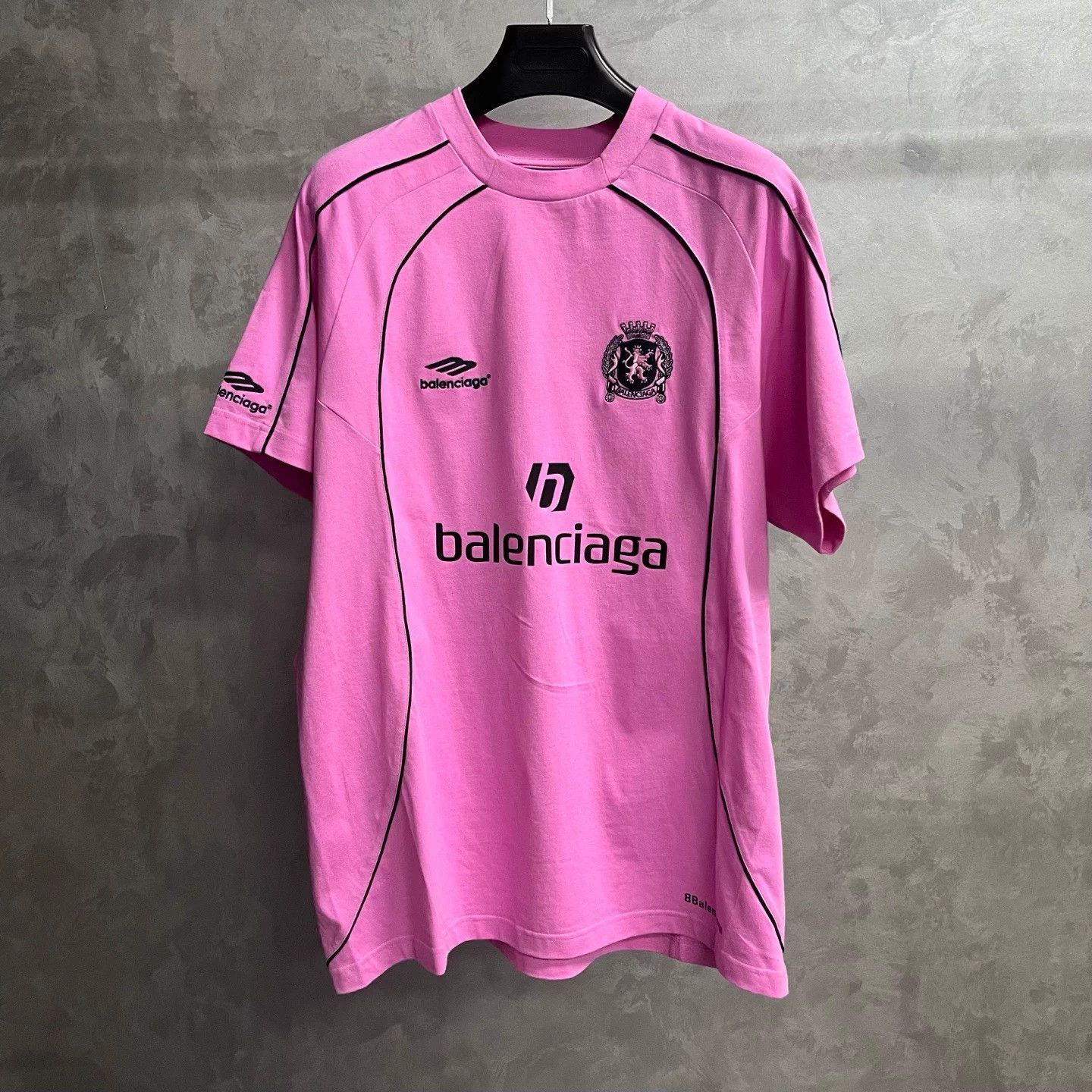 Balenciaga Balenciaga pink logo print crew neck casual T-shirt. Size US S / EU 44-46 / 1 - 1 Thumbnail
