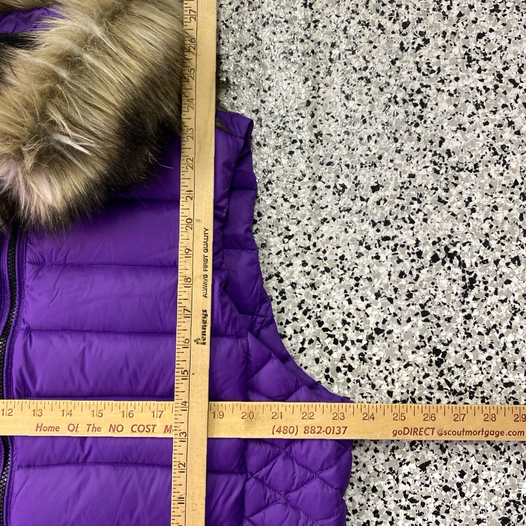 Ralph Lauren Lauren Ralph Lauren Winter Purple Quilted Vest Faux Fur Collar 2XL Vest Women Quilted Collared Softshell Polyester Lining Faux Fur Winter Casual Size XXL / US 16-18 / IT 52-54 - 2 Thumbnail