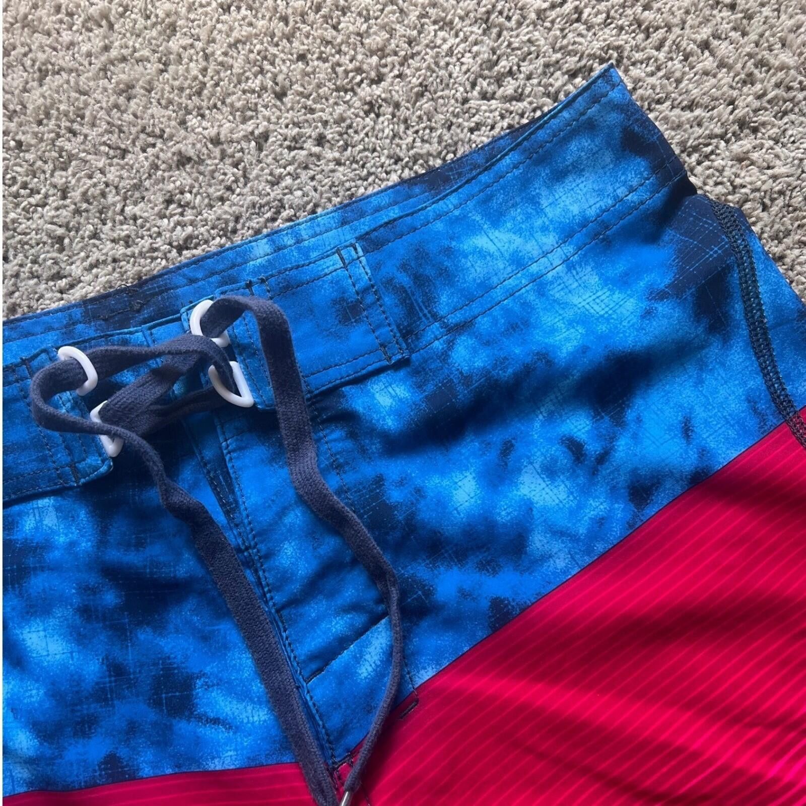 Joe Boxer Joe Boxer Board Shorts Mens 32 Red White Blue Tie Dye Surf Size US 32 / EU 48 - 4 Thumbnail