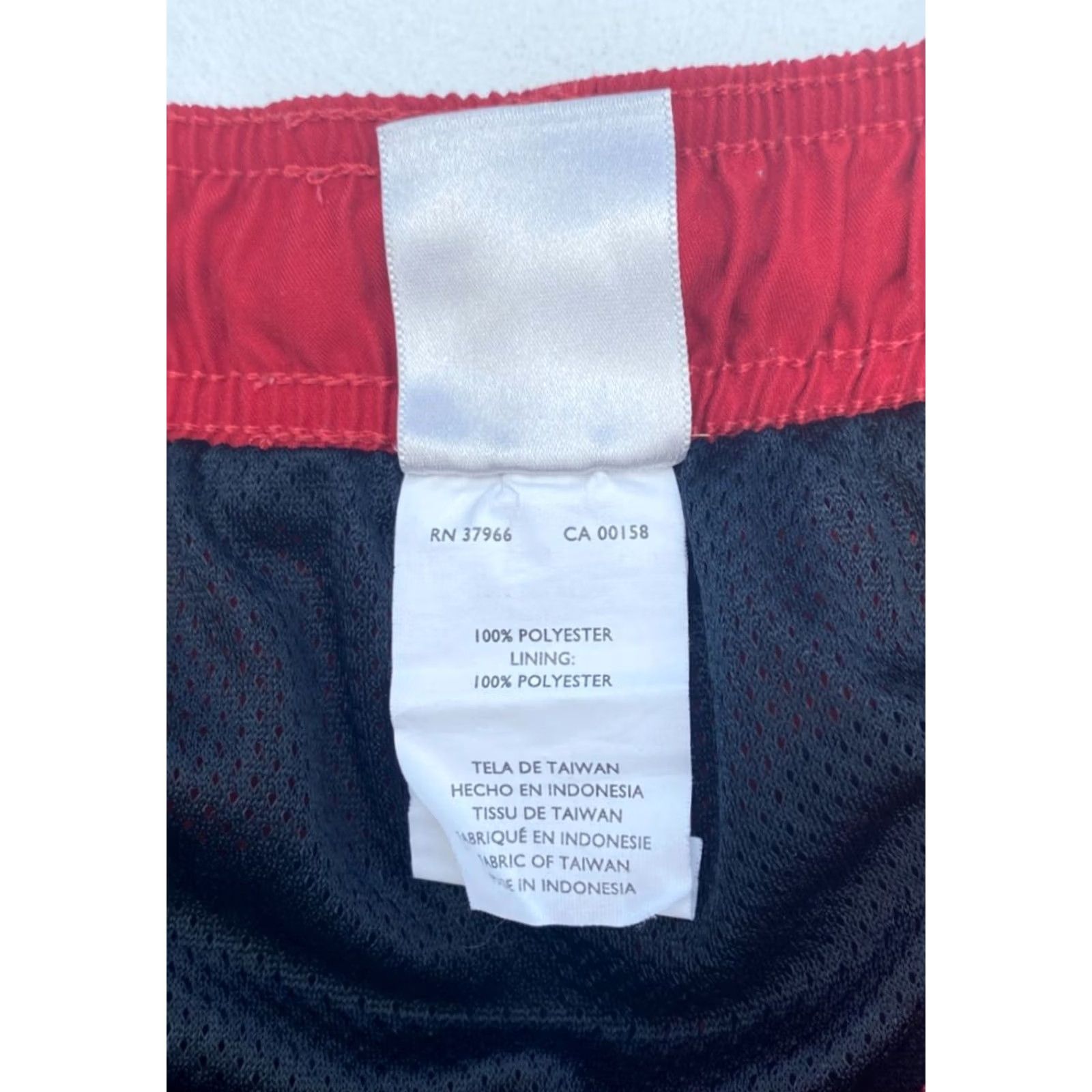 Nike VINTAGE Nike Swim Shorts Men’s L Black and Red Y2K Beach Style Bottoms Size US 33 - 4 Thumbnail