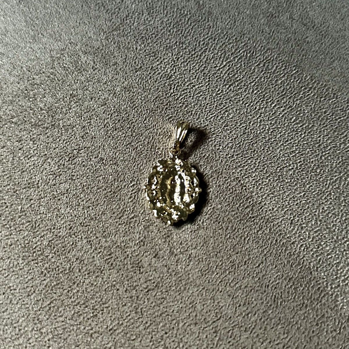 Other 🌿Lady Guadalupe Gold Floral Pendant🌿 Size ONE SIZE - 2 Thumbnail