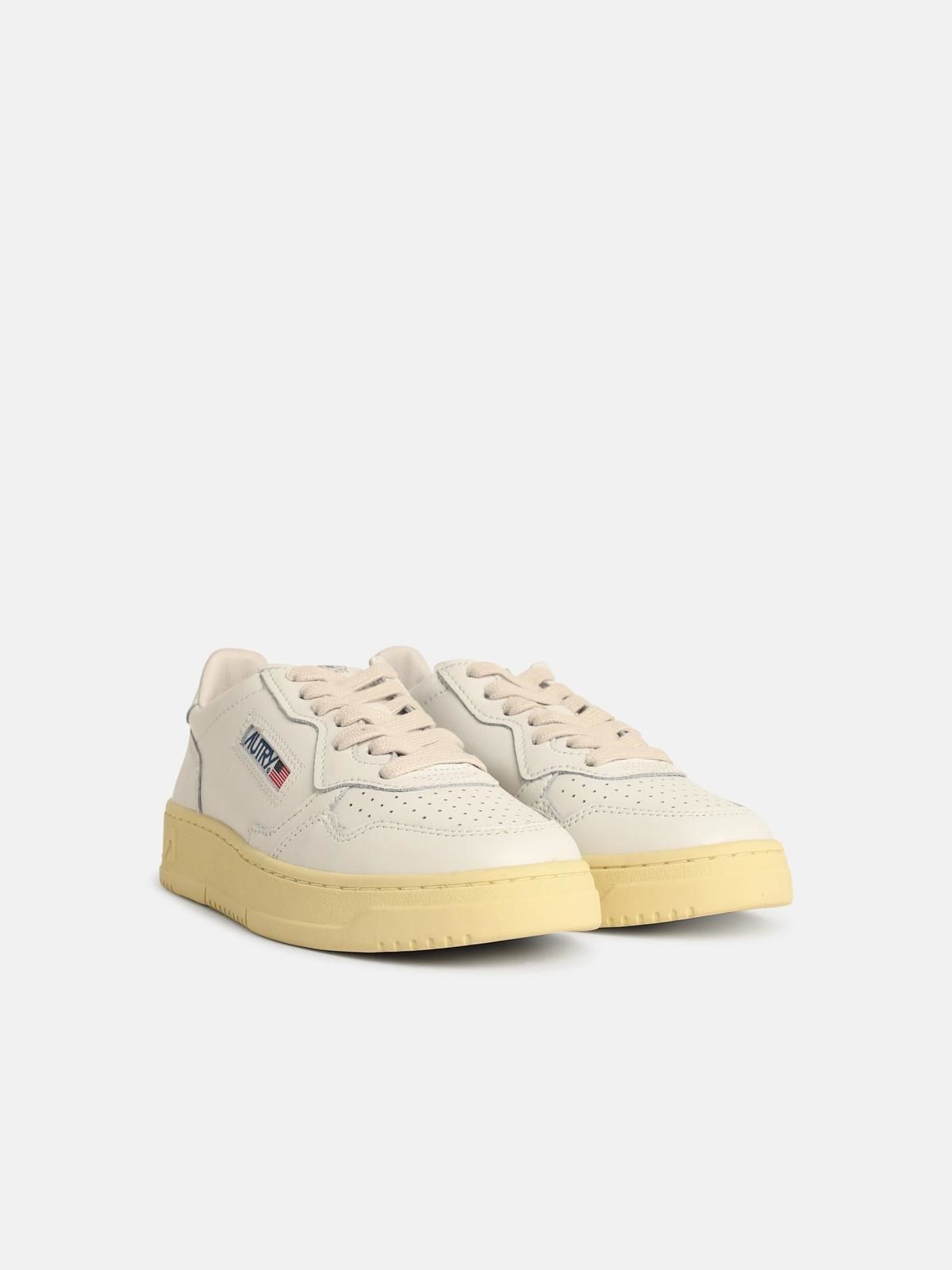 AUTRY o1y0725 Low-Top Sneakers in White Size US 7 / IT 37 - 3 Thumbnail