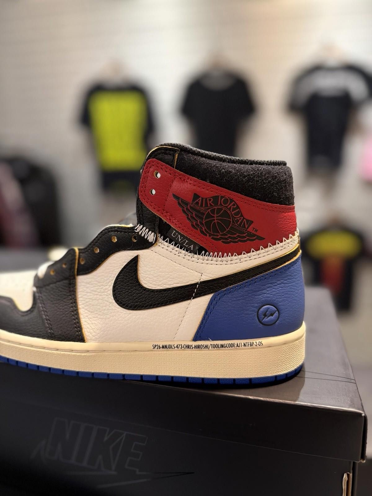 Jordan Brand Air Jordan 1 x Union x Fragment Black and Varsity Red (9) Size US 9 / EU 42 - 7 Thumbnail