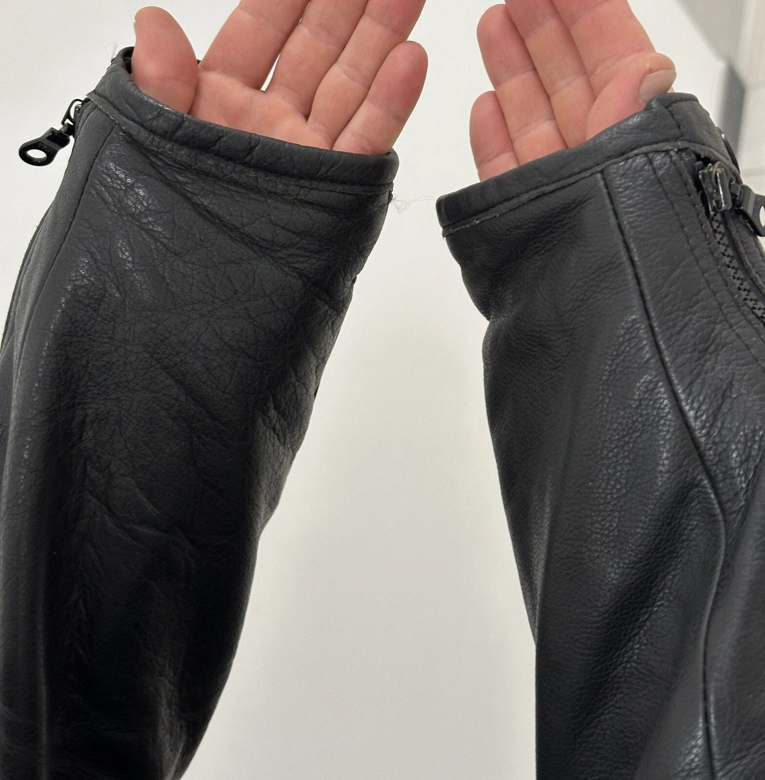 Dainese DAINESE MENS LEATHER MOTO JACKET MOTORCYCLE size 54 Size US L / EU 52-54 / 3 - 12 Thumbnail