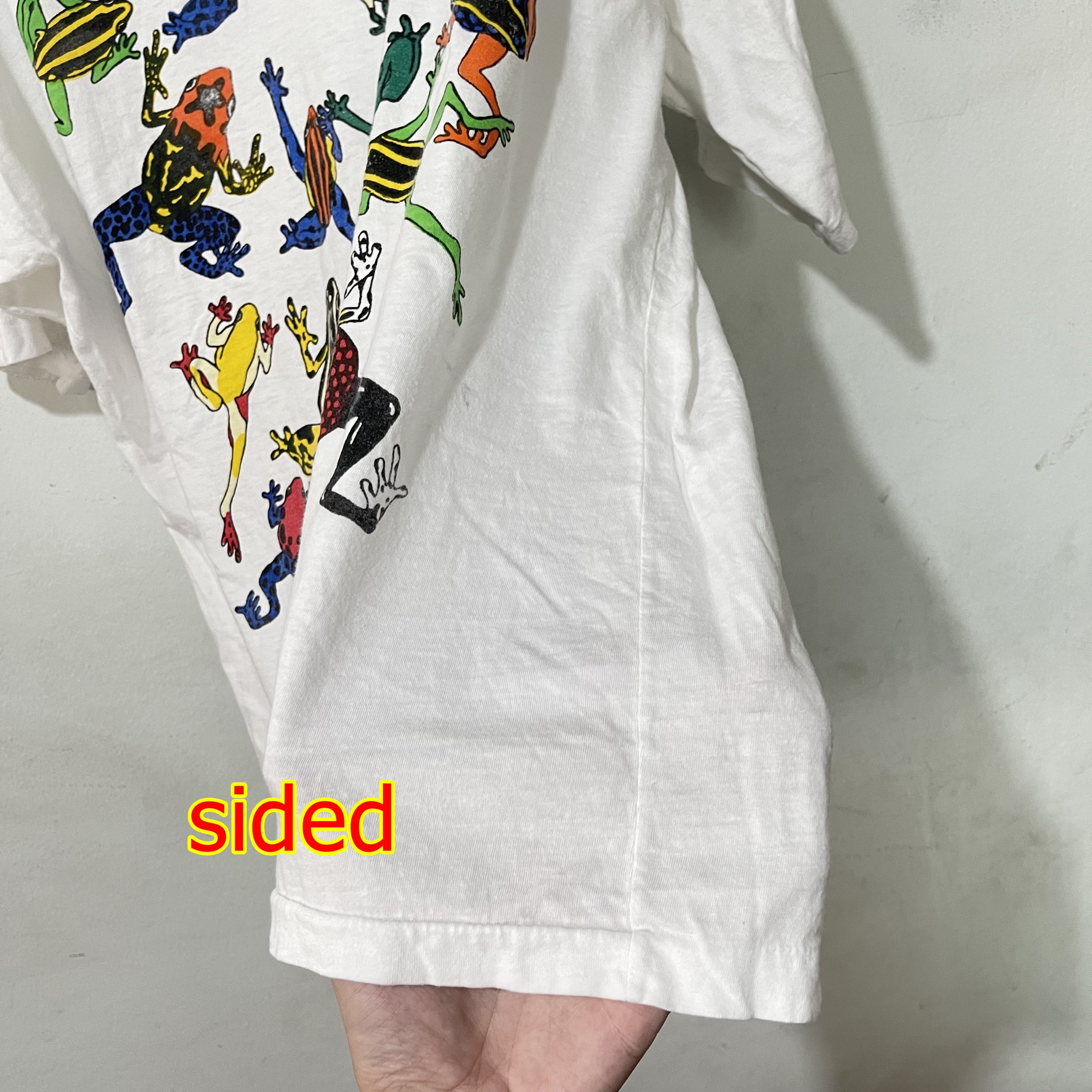 Vintage Vintage 90s Frog Amazon T-Shirt Size L / US 10 / IT 46 - 7 Thumbnail