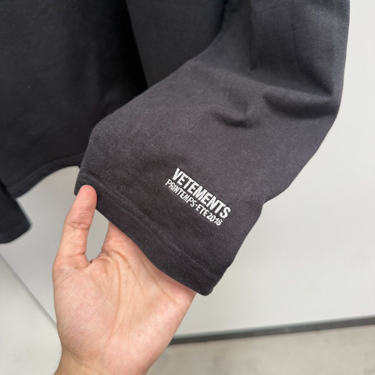 Vetements Vetements Tommy Hilfiger Double Sleeve Oversized Hoodie Size US L / EU 52-54 / 3 - 3 Thumbnail