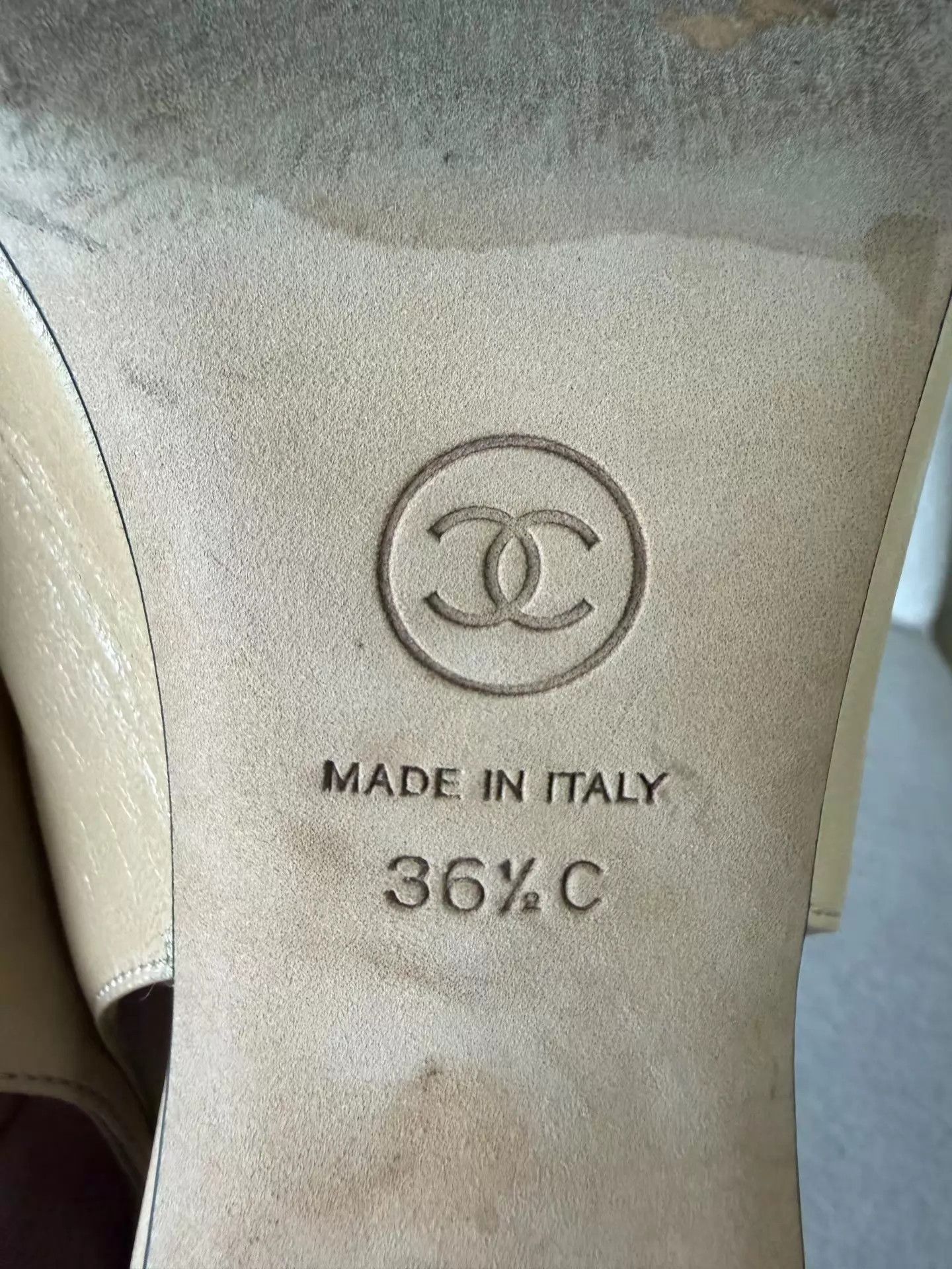 Chanel Chanel Kitten Heels Pointed Toe Beige/Black Leather 36.5 Size US 6 / IT 36 - 7 Thumbnail