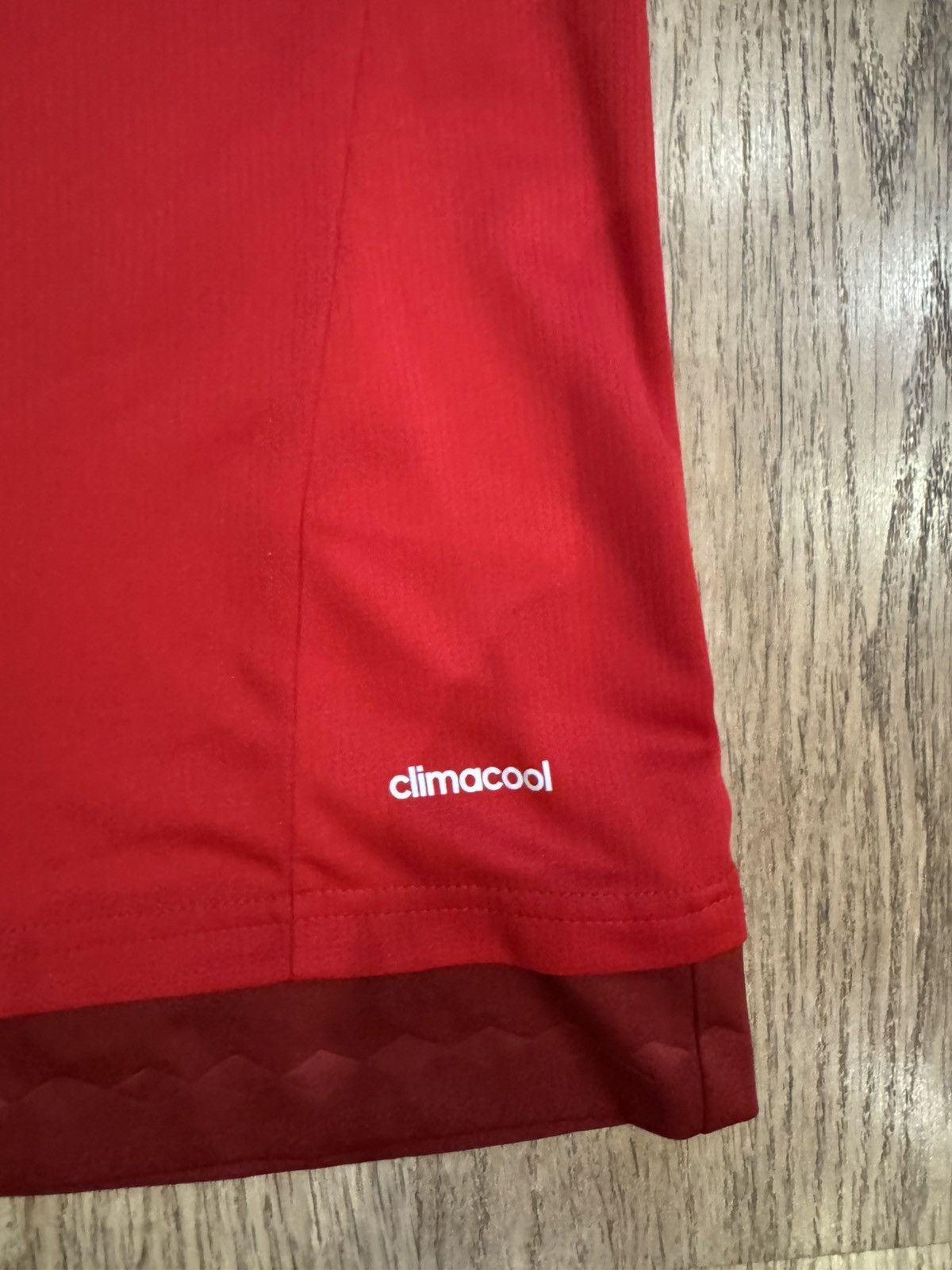 Adidas BAYERN MÜNICH 2015 2016 HOME FOOTBALL SHIRT ADIDAS sz S MEN Size US S / EU 44-46 / 1 - 5 Thumbnail