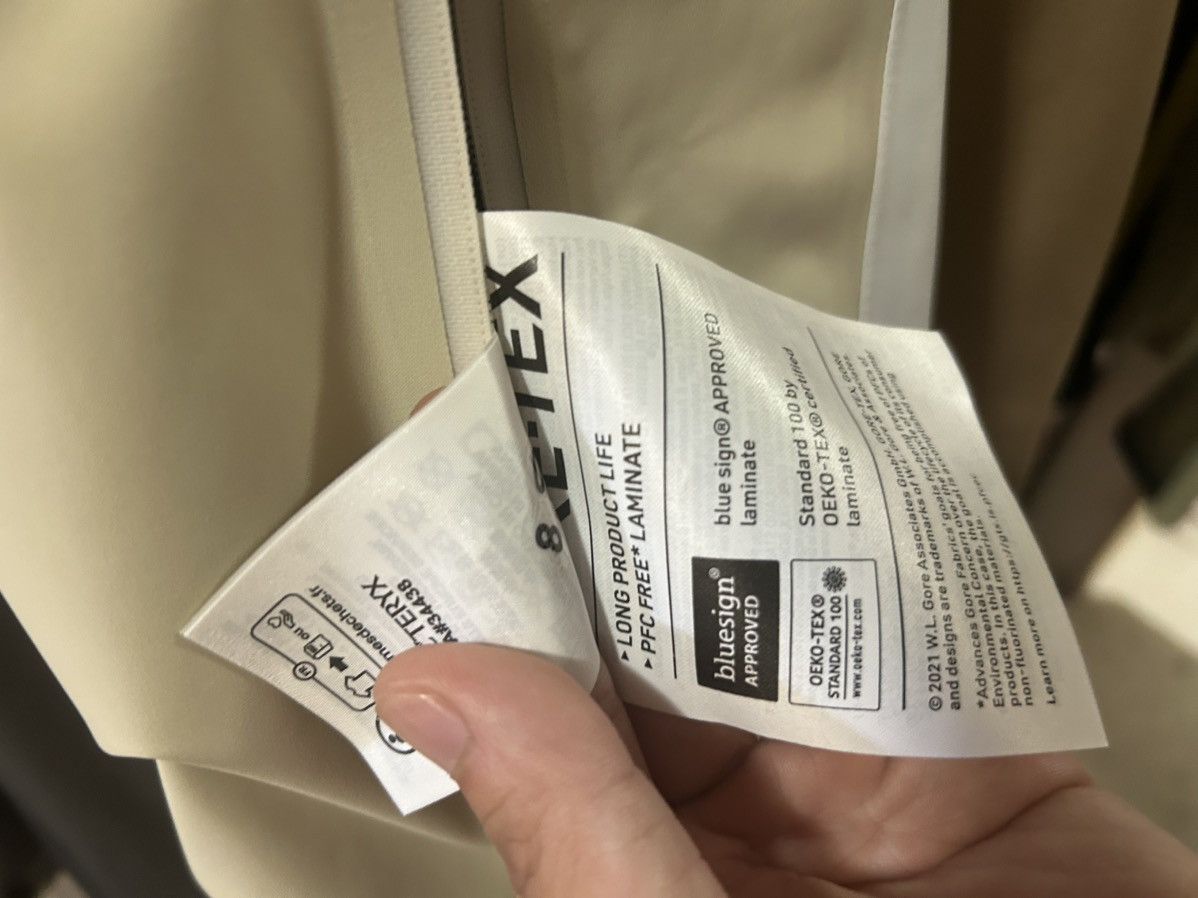 Arc'teryx × Beams Plus ARCTERYX X BEAMS BETA JACKET NAGOMA SIZE SMALL Size US S / EU 44-46 / 1 - 14 Thumbnail