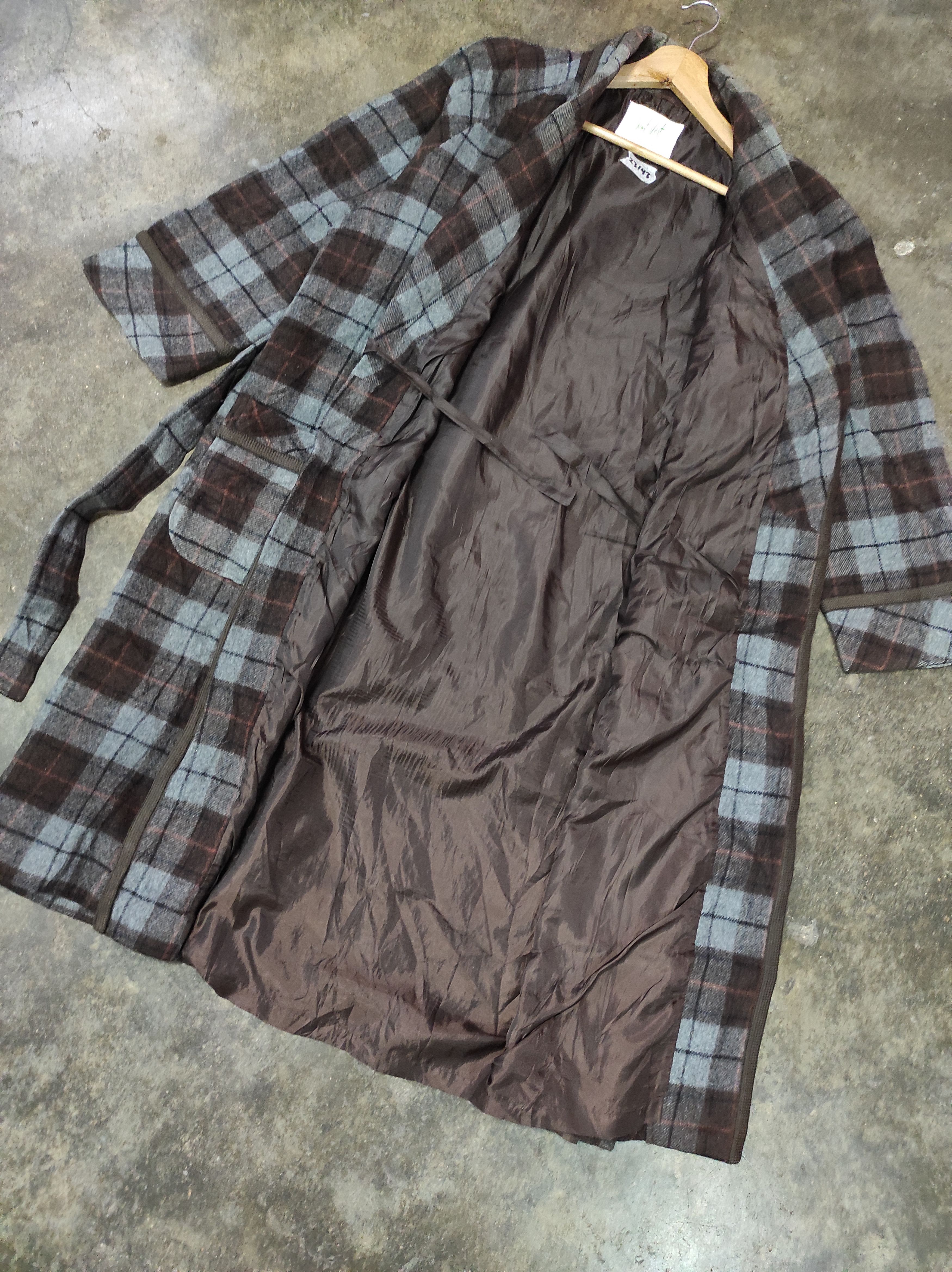 Pierre Balmain VENT VENT PAR PIERRE BALMAIN PARIS PLAID ROBE JACKET Size US M / EU 48-50 / 2 - 3 Thumbnail