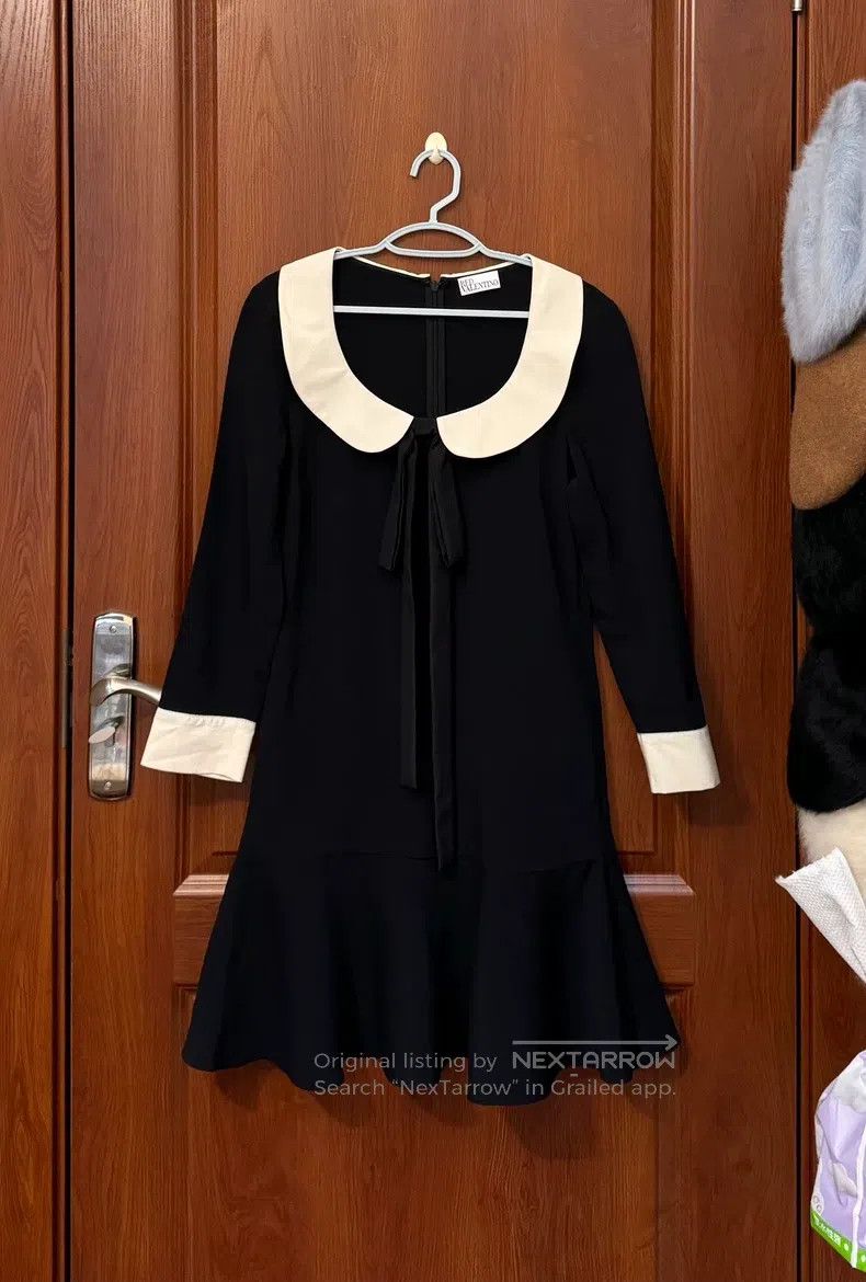 Valentino Valentino Black long-sleeved doll neck bow dress Size XS / US 0-2 / IT 36-38 - 1 Thumbnail