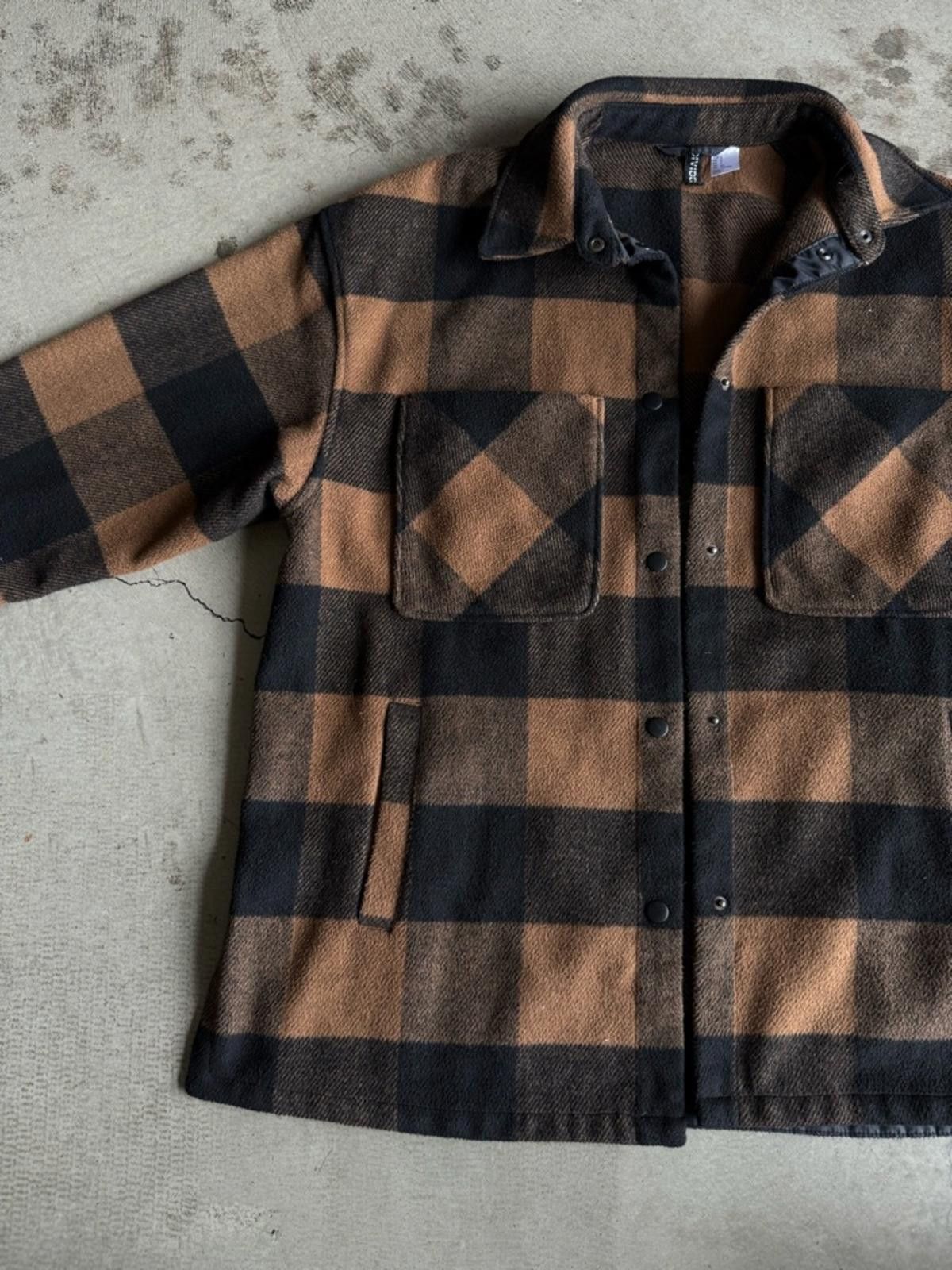 H&M H&M / Oversized Buffalo Plaid Shacket Jacket / Brown Black Size S / US 4 / IT 40 - 5 Thumbnail