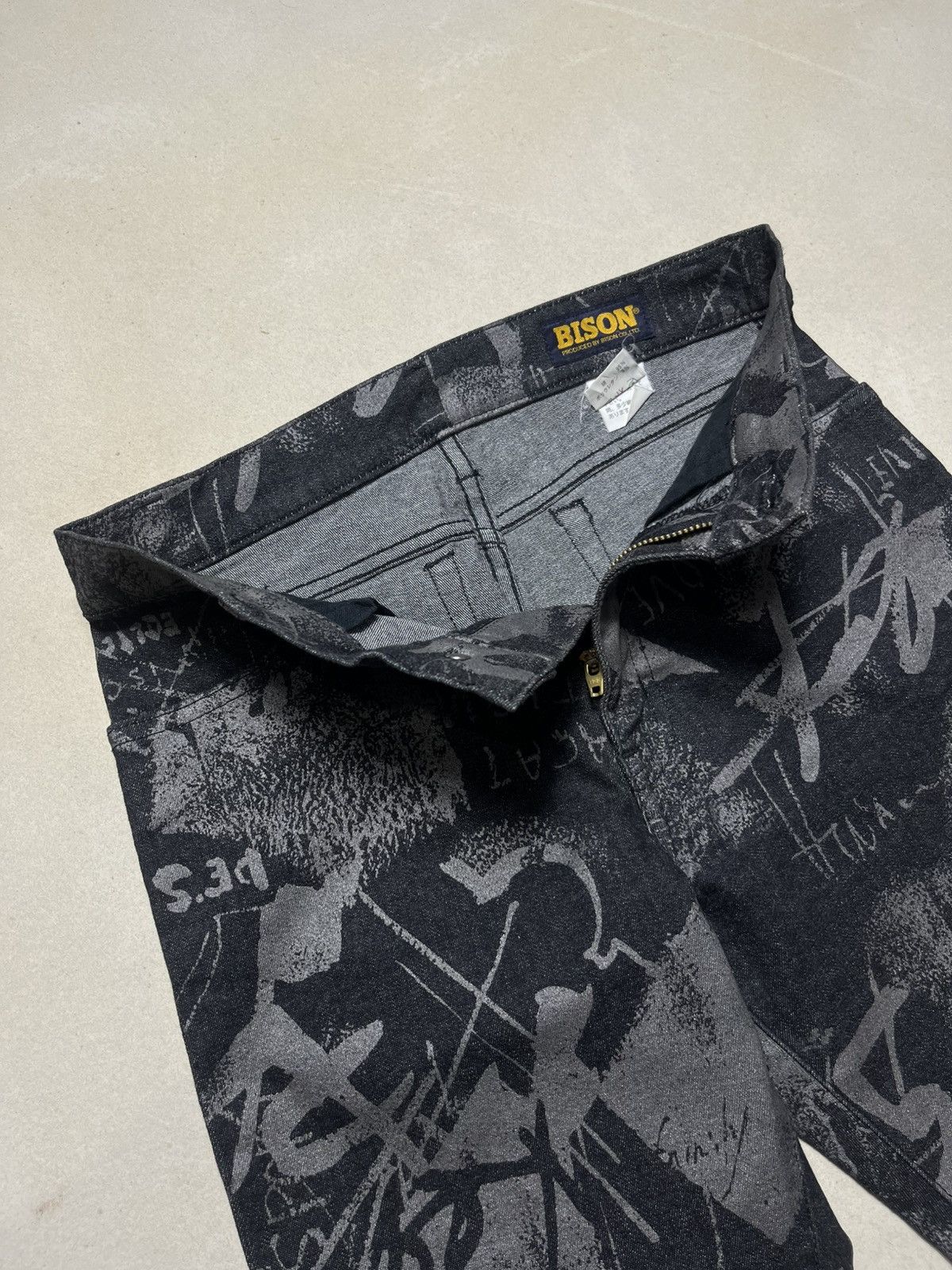 Japanese Brand 🔥HOT🔥Y2K Bison Flareed denim AOP Size US 27 - 5 Thumbnail