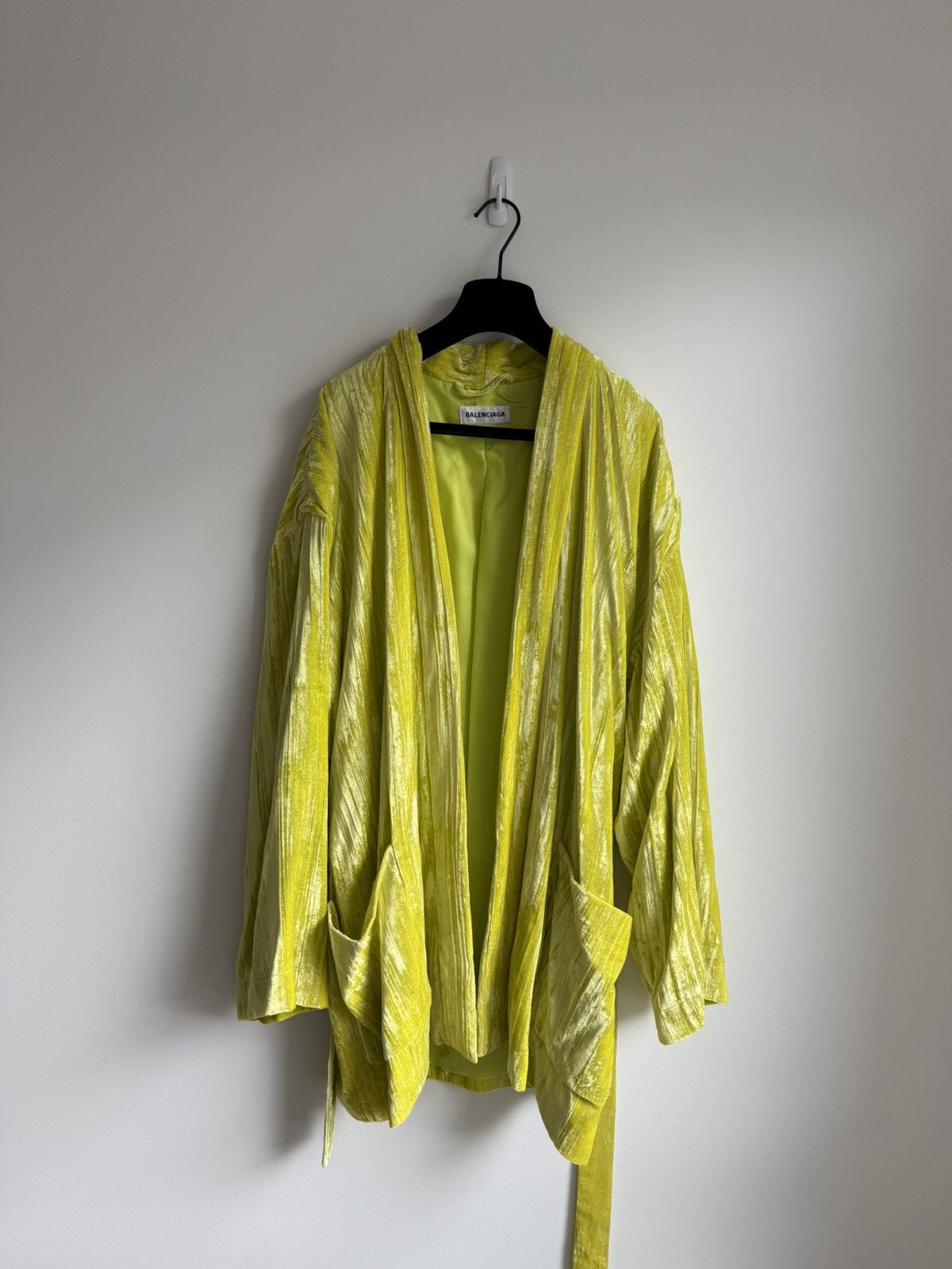 Balenciaga Balenciaga 2019 Runway velvet pajama shirt belted robe Size US M / EU 48-50 / 2 - 1 Thumbnail