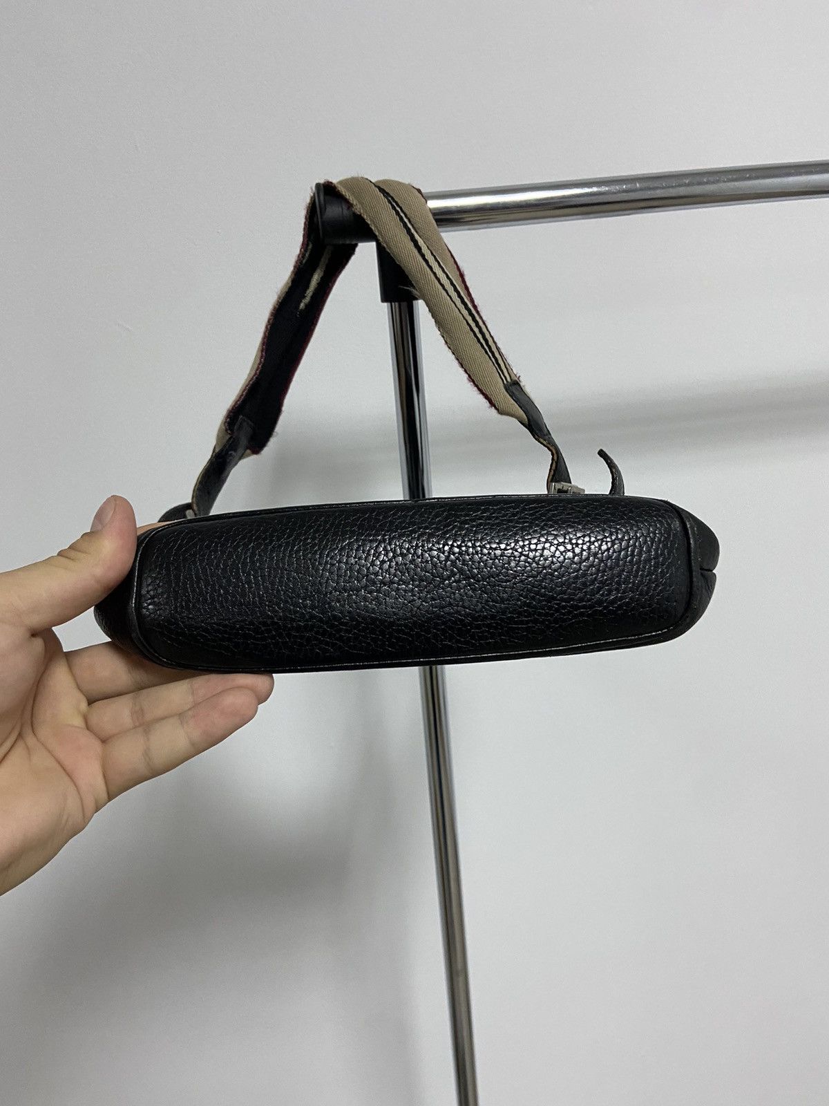 Burberry × Vintage Burberry Small Logo Vintage Leather Bag Luxury Size ONE SIZE - 12 Thumbnail