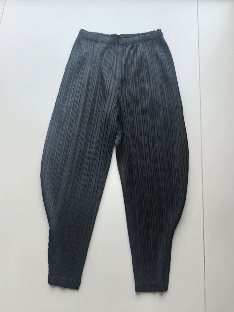 Issey Miyake issey miyake size:2 Black pleated pants Size 42" / US 20 - 3 Thumbnail