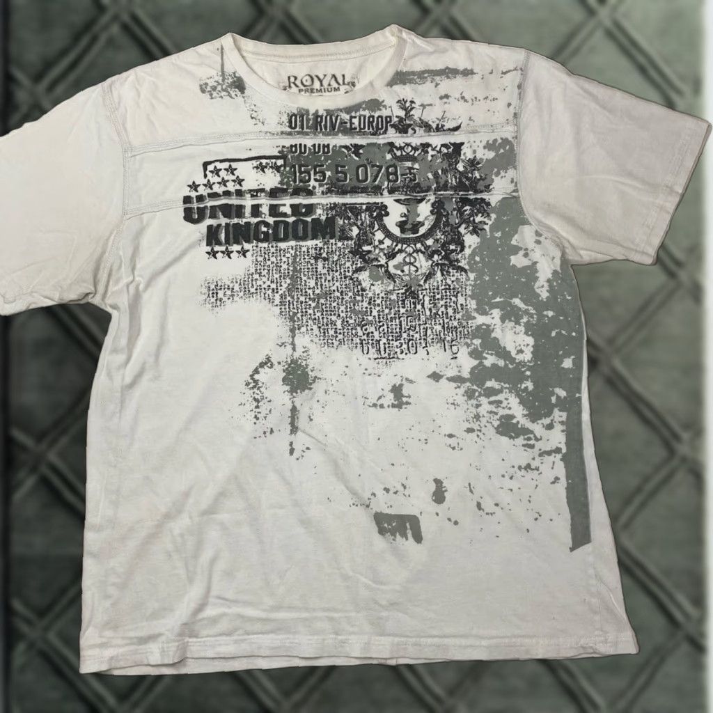 Affliction VINTAGE Royal Premium T-Shirt Men L White Graphic Grunge Crew Neck Short Sleeve 90s Style Size US L / EU 52-54 / 3 - 1 Thumbnail