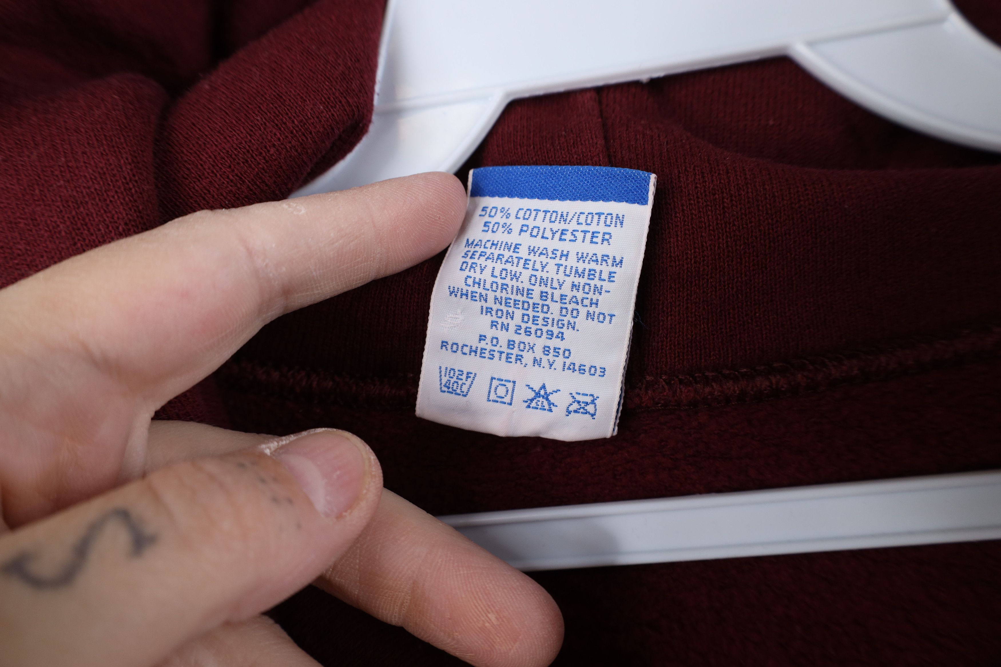 Champion Vintage 90s Champion Augustine Hoodie Sweatshirt Burgundy Size US XL / EU 56 / 4 - 11 Thumbnail