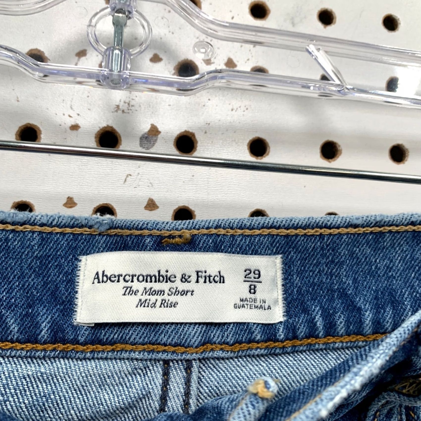 Abercrombie & Fitch Abercrombie & Fitch Denim Shorts Womens 31x2 Blue Mom Short Mid Rise DIstress 8 XS? Size 30" / US 8 / IT 44 - 3 Thumbnail