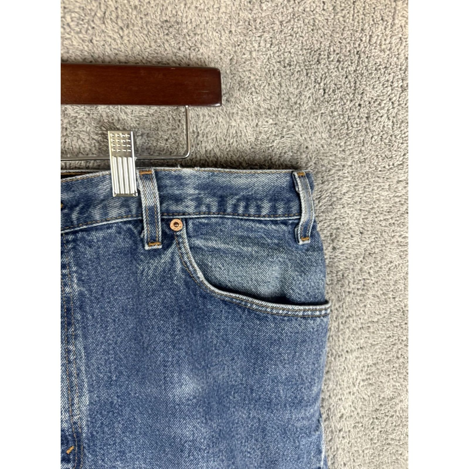 Levi's VINTAGE Levi's 505 Jeans Mens 40x30 Blue Denim Regular Fit Straight Leg USA 90s Levi's 505 Mens Jeans Blue Denim Regular Fit Straight Leg 90s USA Size US 40 / EU 56 - 4 Thumbnail