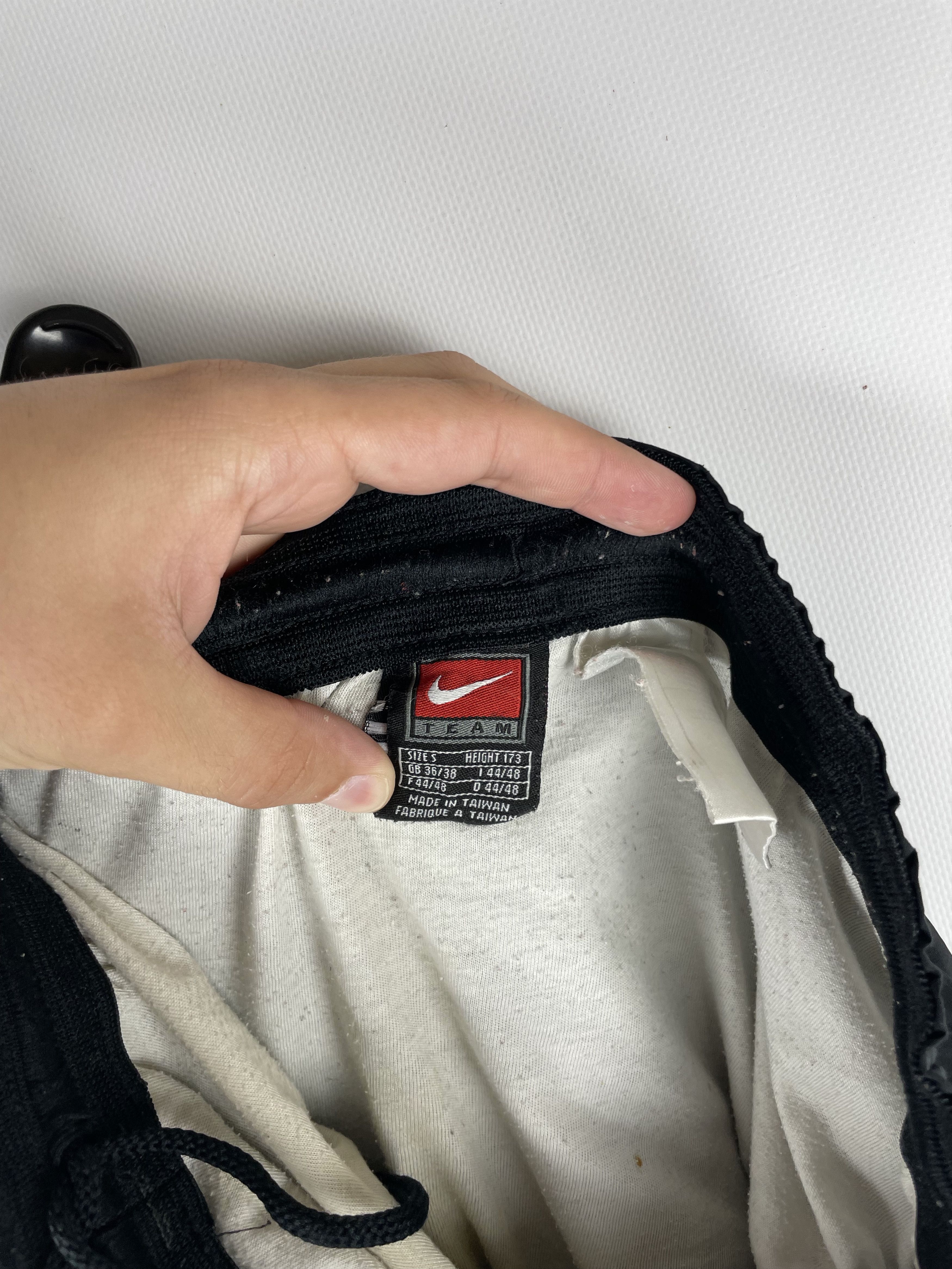 Nike Vintage Nike Shorts Soccer Footbal 90s Size US 30 / EU 46 - 6 Thumbnail