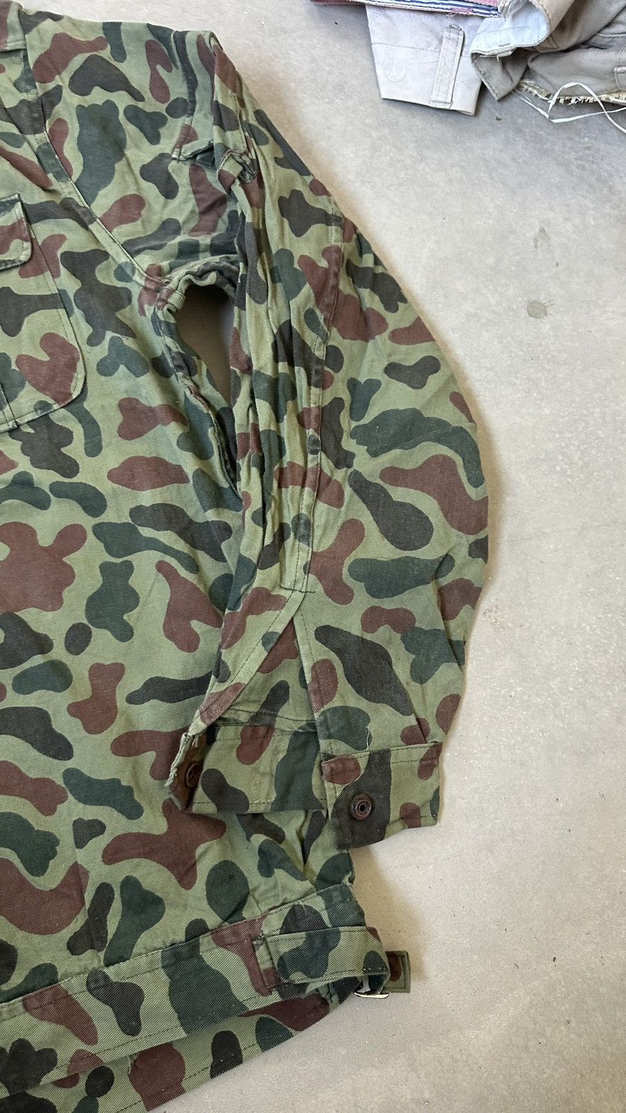 Vintage VINTAGE DUCK CAMO MILITARY JACKET Size US L / EU 52-54 / 3 - 4 Thumbnail
