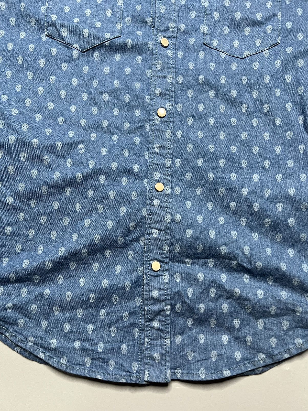 Alexander McQueen Alexander Mcqueen Snap Button down Skull Mono Denim Shirt Size US S / EU 44-46 / 1 - 4 Thumbnail