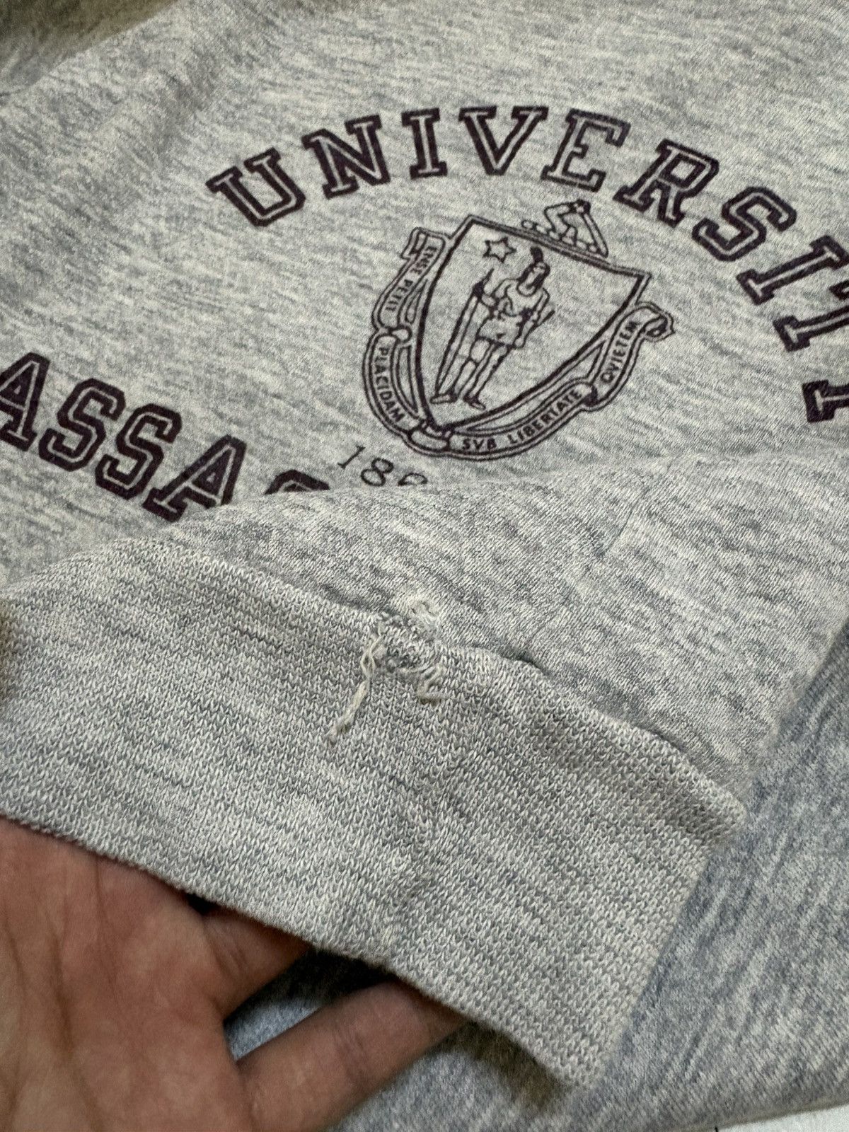 Champion Vintage 80s Champion University Massachusetts Sweatshirt Size US L / EU 52-54 / 3 - 10 Thumbnail