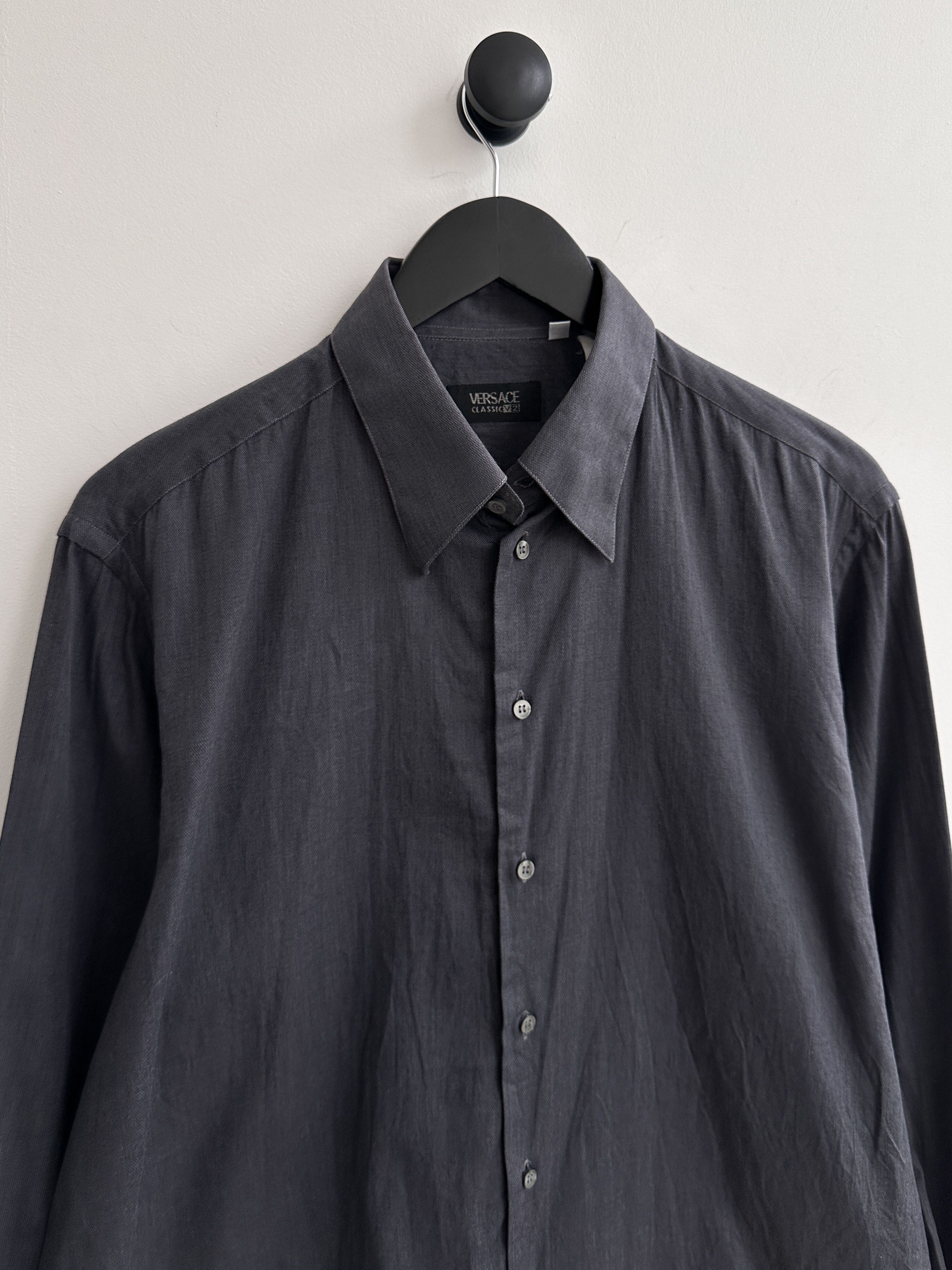 Versace Vintage Versace Classic V2 Gray Shirt Size US L / EU 52-54 / 3 - 2 Thumbnail
