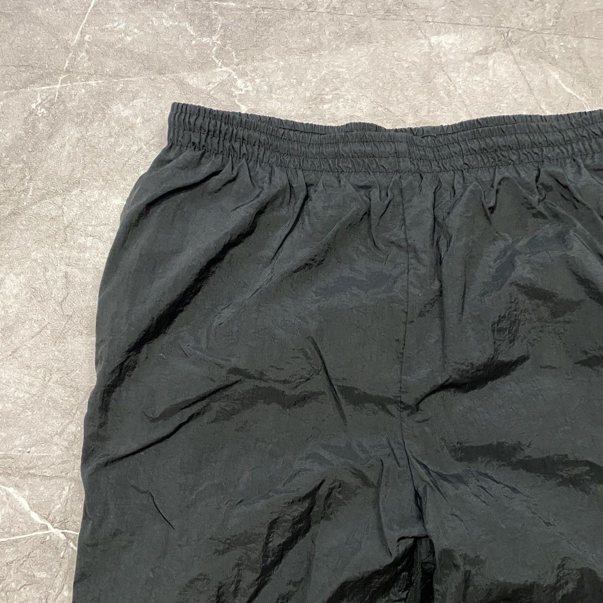 Nike VINTAGE NIKE NYLON DRILL PANTS MINI SWOOSH BLACK 90s Size US 33 - 3 Thumbnail