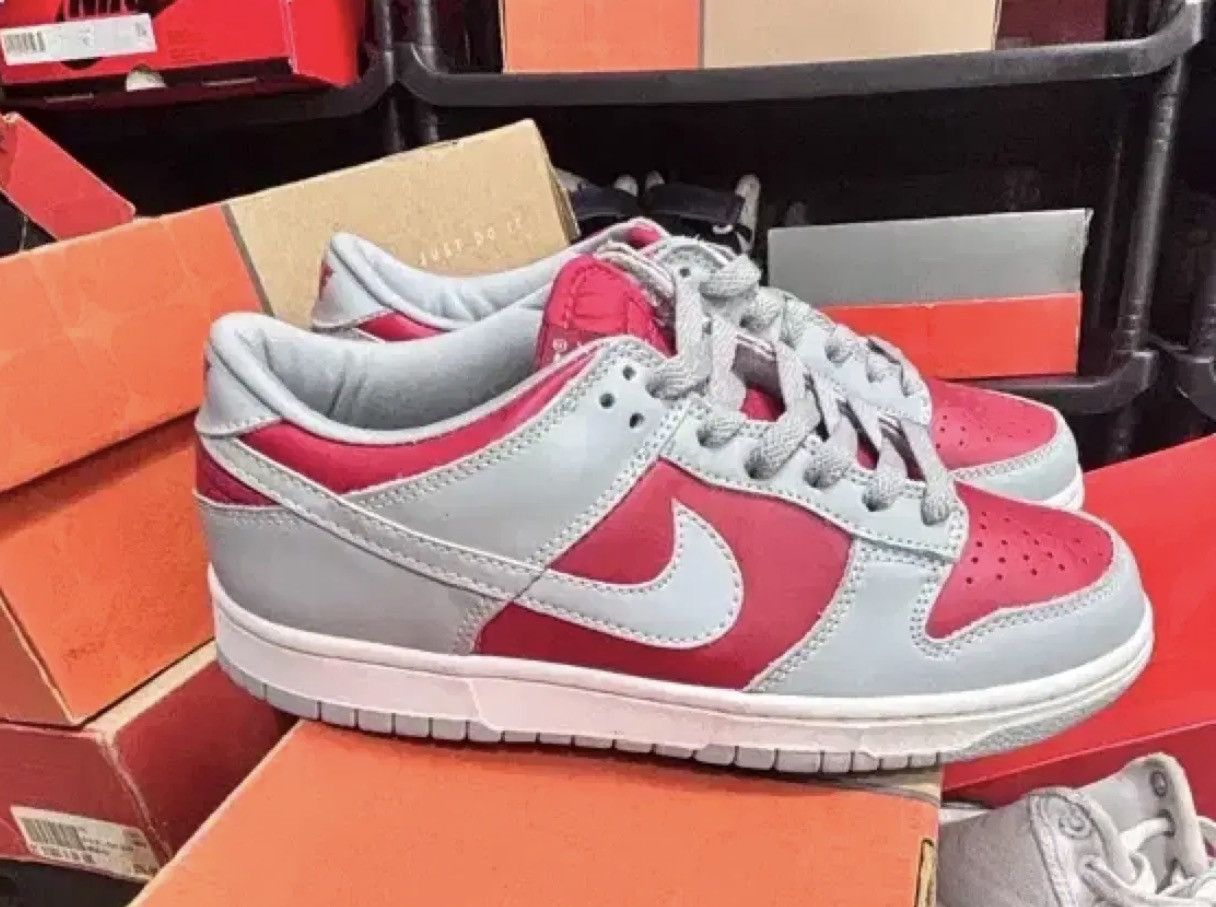 Nike Nike Dunk Low Grey Red 1999 OG Deadstock tokyo only Size US 8.5 / EU 41-42 - 8 Thumbnail