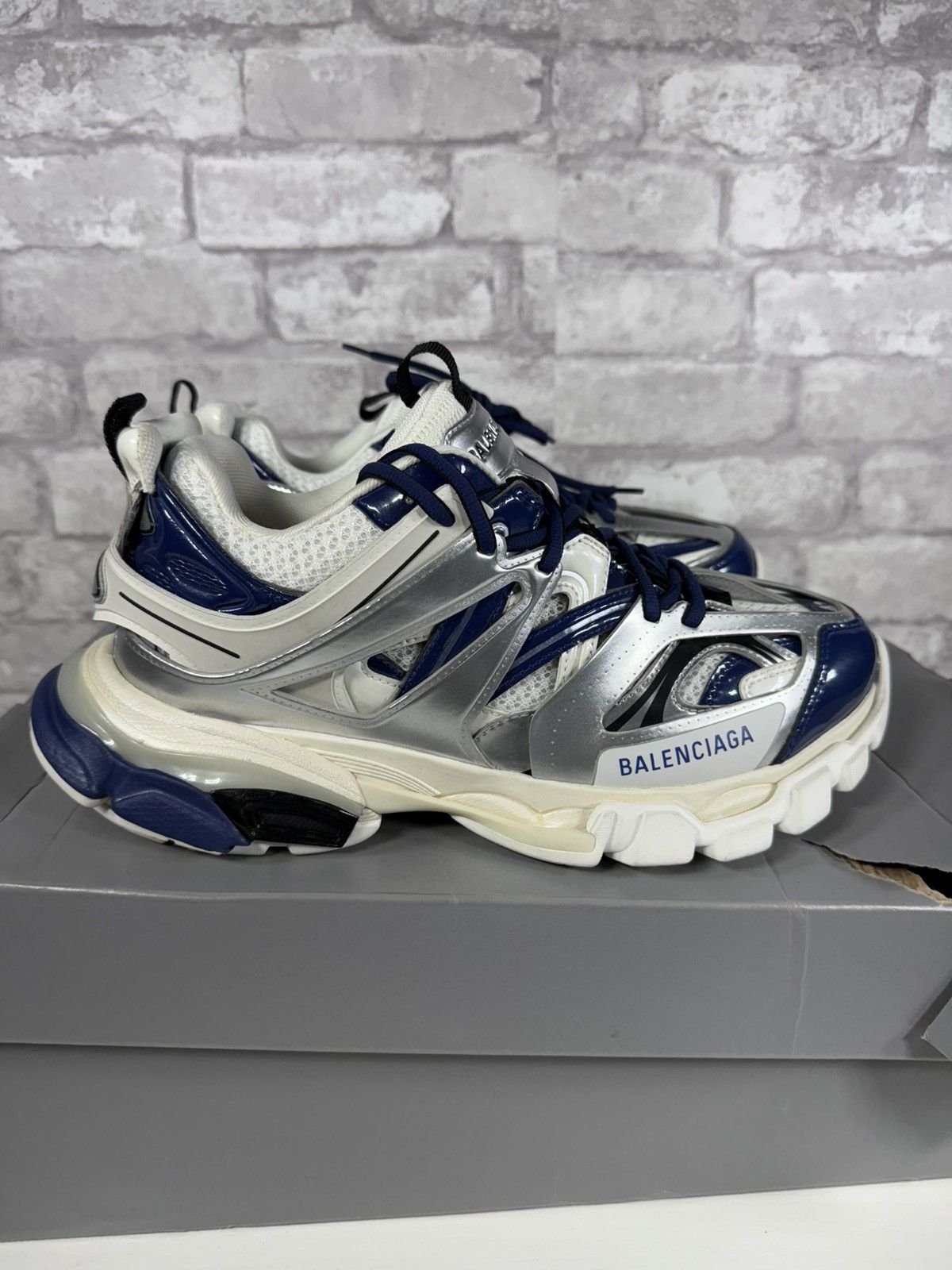 Balenciaga Balenciaga Tracks LED Size 8US/41EU Size US 8 / EU 41 - 6 Thumbnail