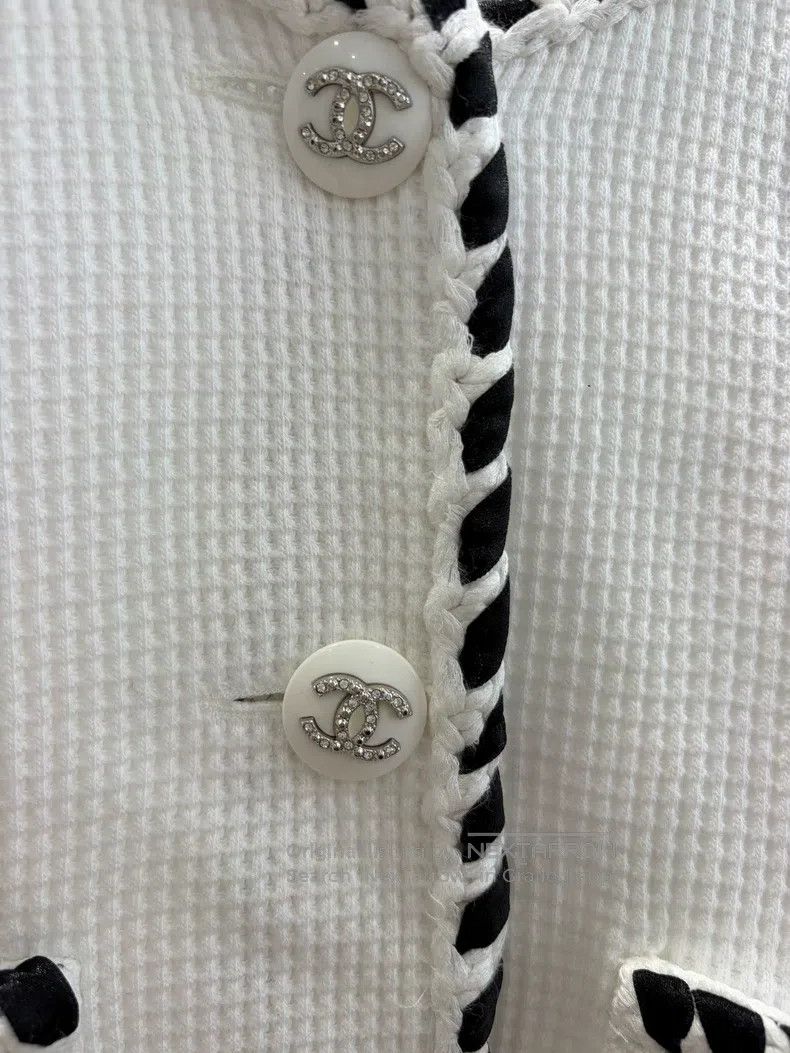 Chanel Chanel White diamond buckle black and white rolled edge tw Size XS / US 0-2 / IT 36-38 - 3 Thumbnail