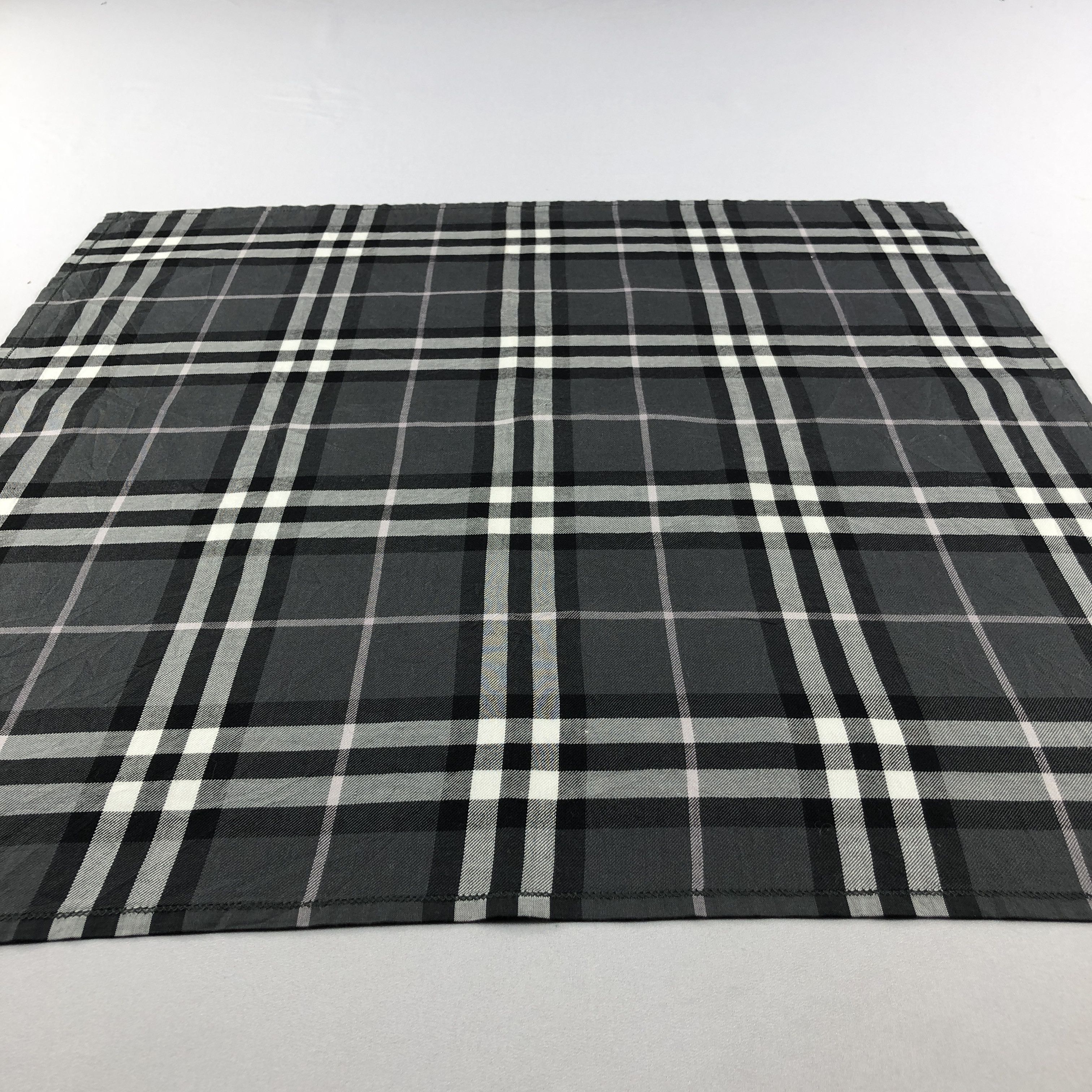 Burberry Burberry Handkerchief Neckerchief Bandana H2885 Size ONE SIZE - 4 Thumbnail