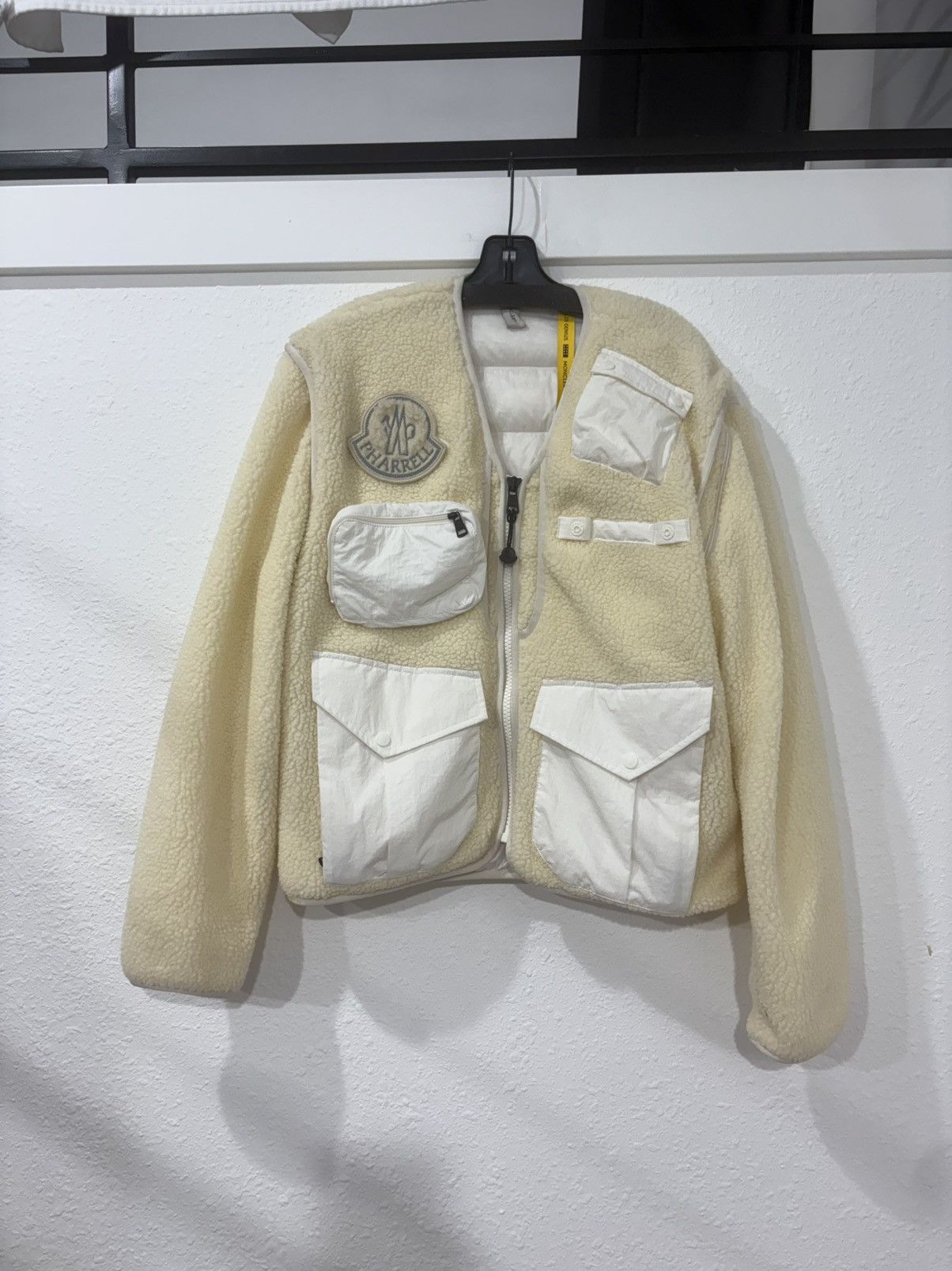 Moncler Moncler/Pharrell Williams Off-White Convertible Down Jacket Size US M / EU 48-50 / 2 - 2 Thumbnail