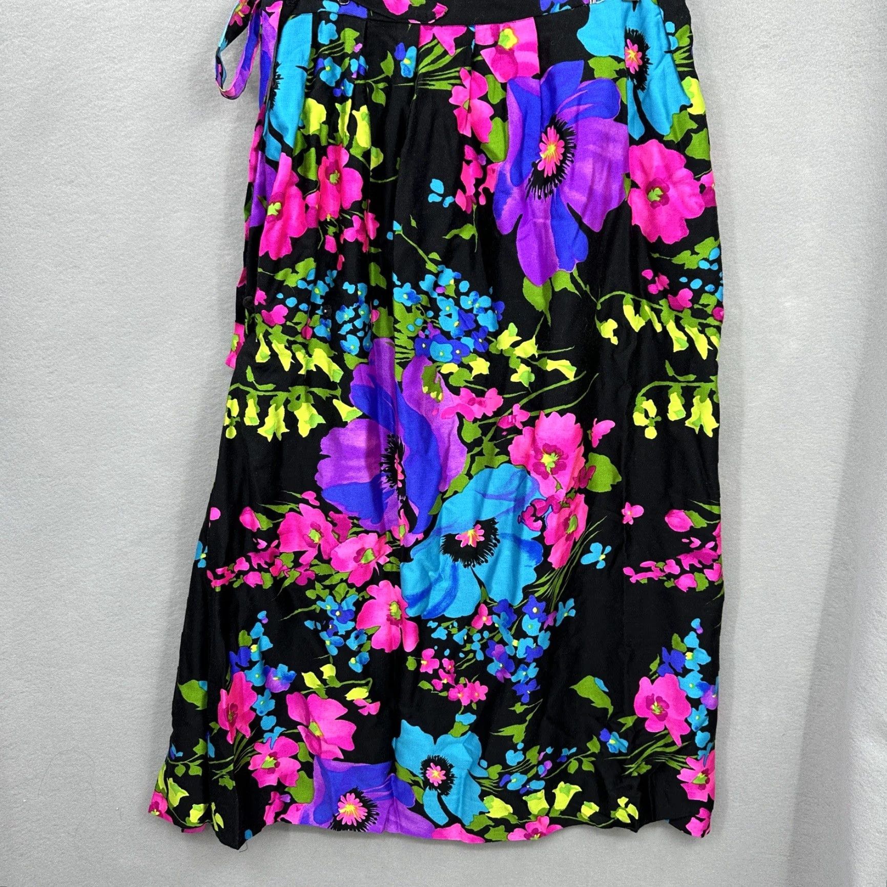Vintage VINTAGE Leslie Fay Skirt Women Long Maxi 60s 70s Floral Black Button Wrap L Womens Size 36" / US 14 / IT 50 - 7 Thumbnail