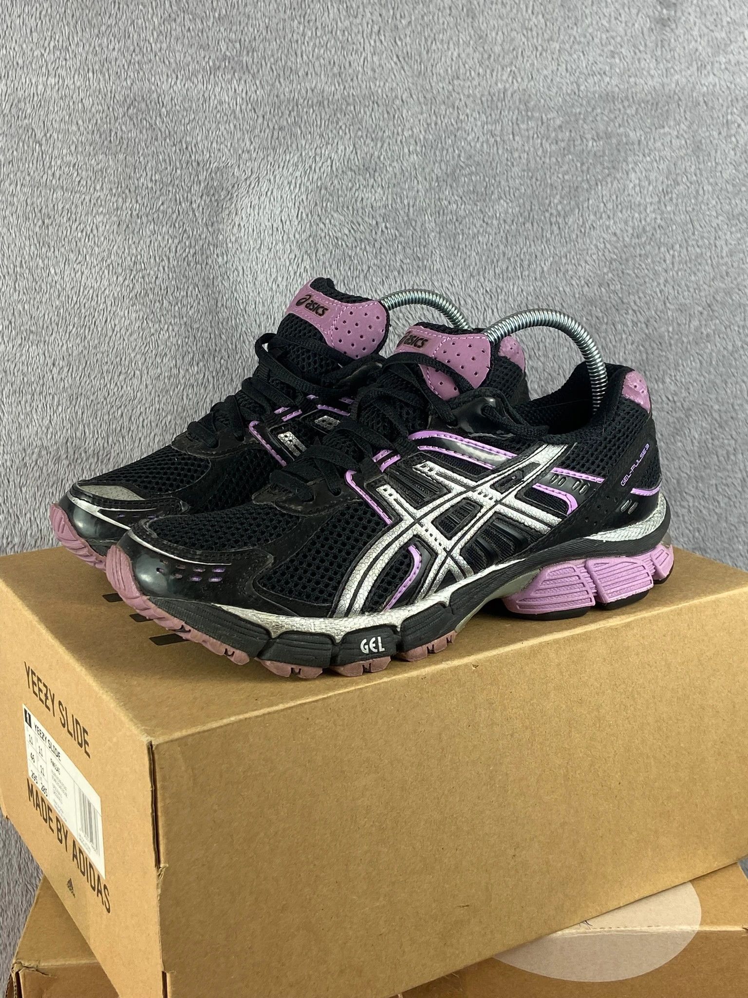 Asics Asics sneakers black pink gel retro running Size US 5 / EU 37 - 1 Thumbnail