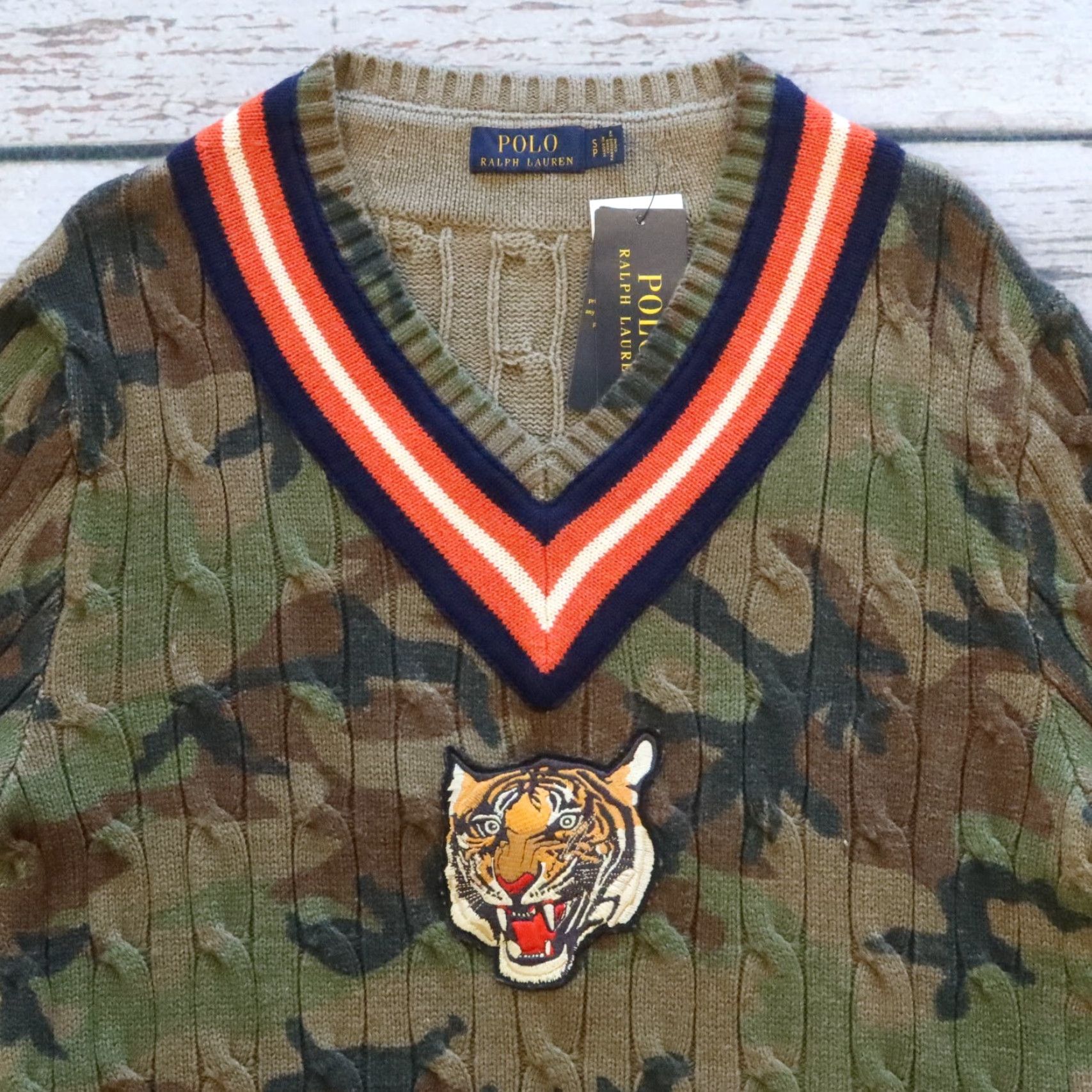Polo Ralph Lauren Polo Ralph Lauren Tiger Patch Camo Cable Knit Varsity V Neck Sweater Size S Size US S / EU 44-46 / 1 - 4 Thumbnail