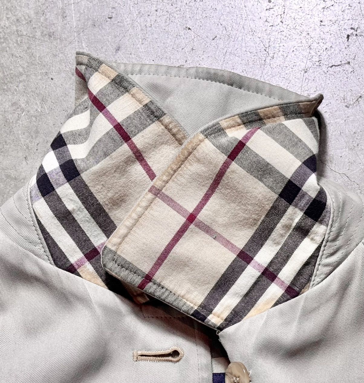 Burberry × Vintage Vintage Women’s Burberry London Nova Check Coat Size 34 Size XXS / US 00 / IT 34 - 14 Thumbnail