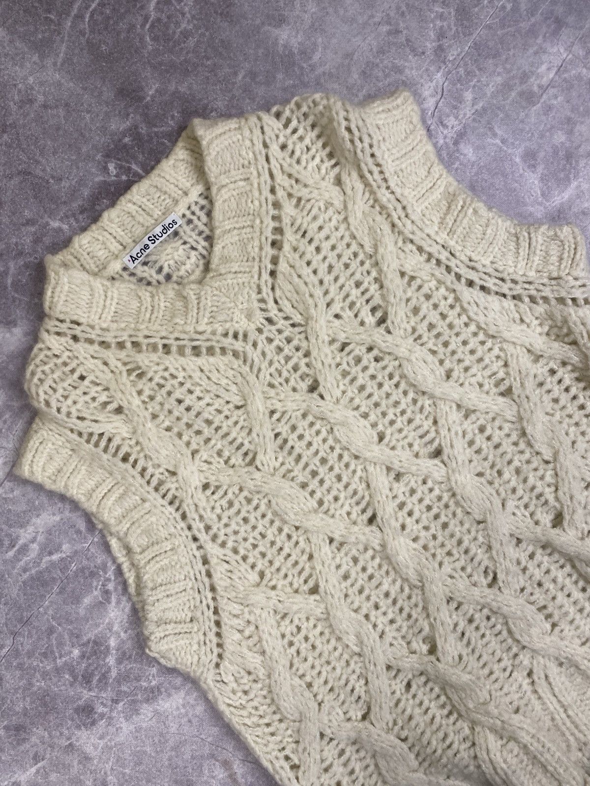 Acne Studios Acne Studios Distressed Raw Edge Yarn Oversized Chunky Vest Size XS / US 0-2 / IT 36-38 - 3 Thumbnail