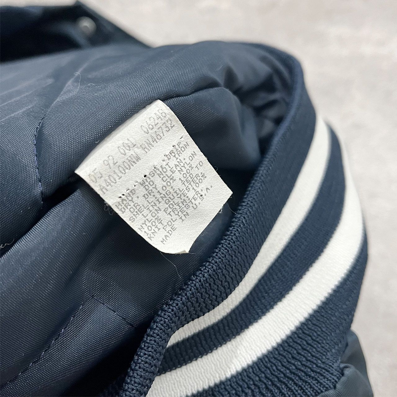 Chalk Line MLB NEW YORK YANKEES SPELL OUT SATIN BOMBER JACKET SIZE M Size US M / EU 48-50 / 2 - 6 Thumbnail